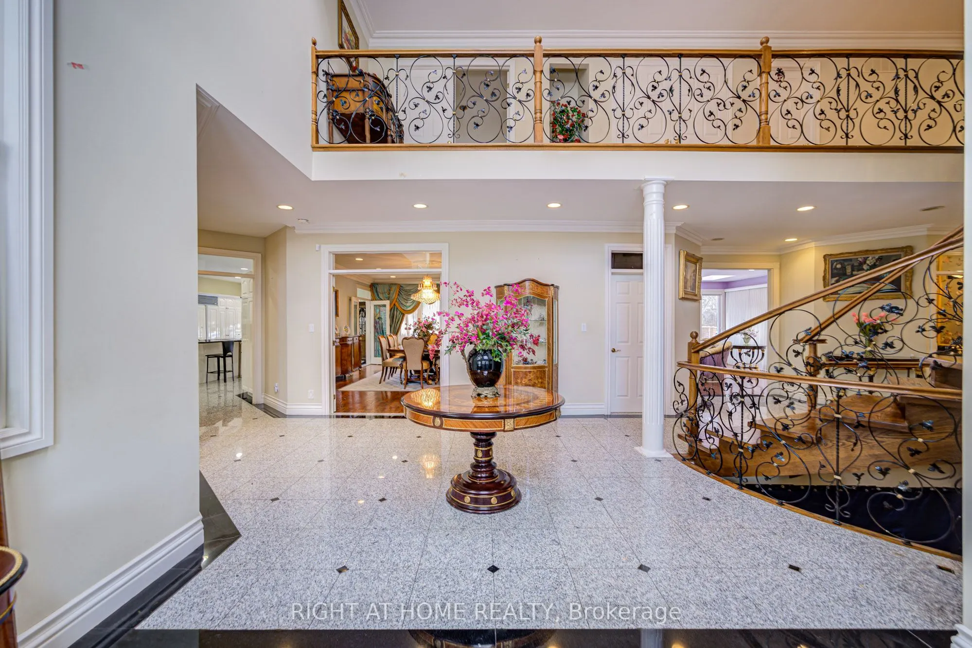 49 Arjay Crescent