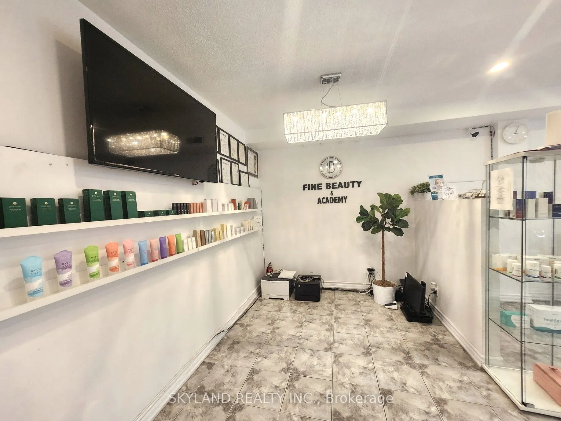 6006A Yonge Street