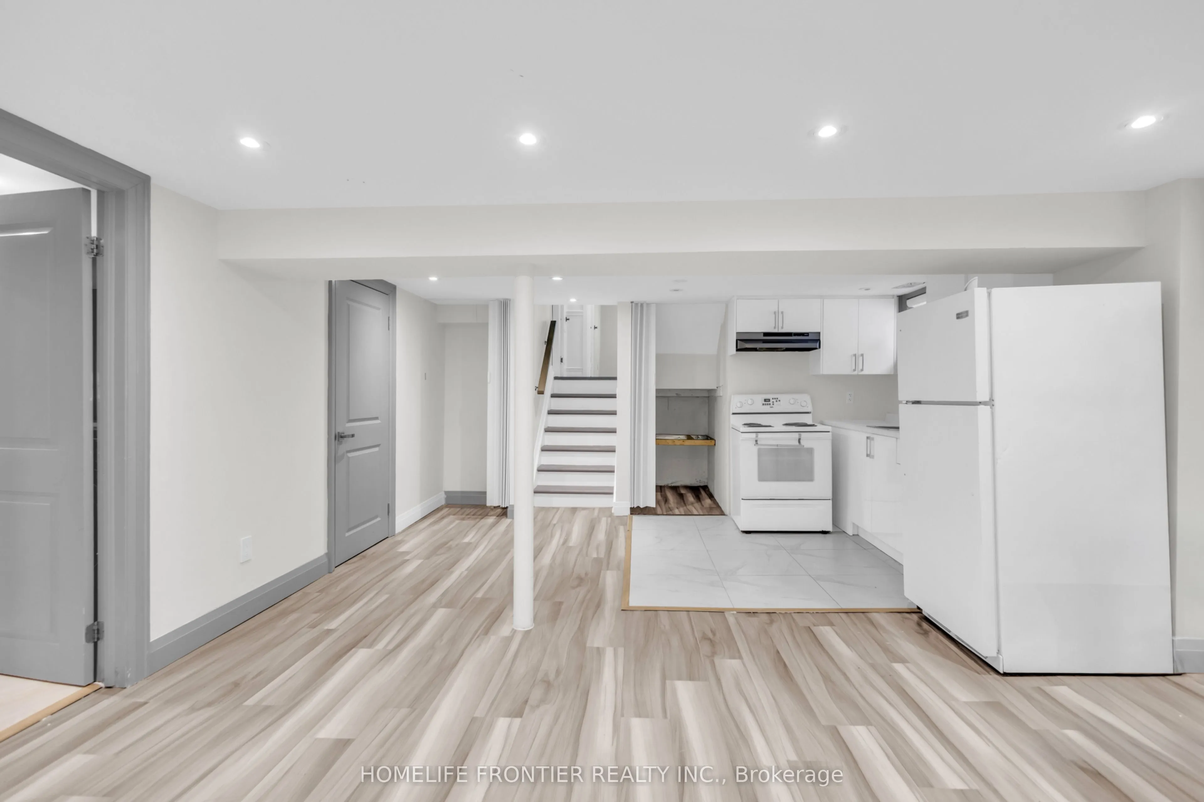 61 Sundial Crescent