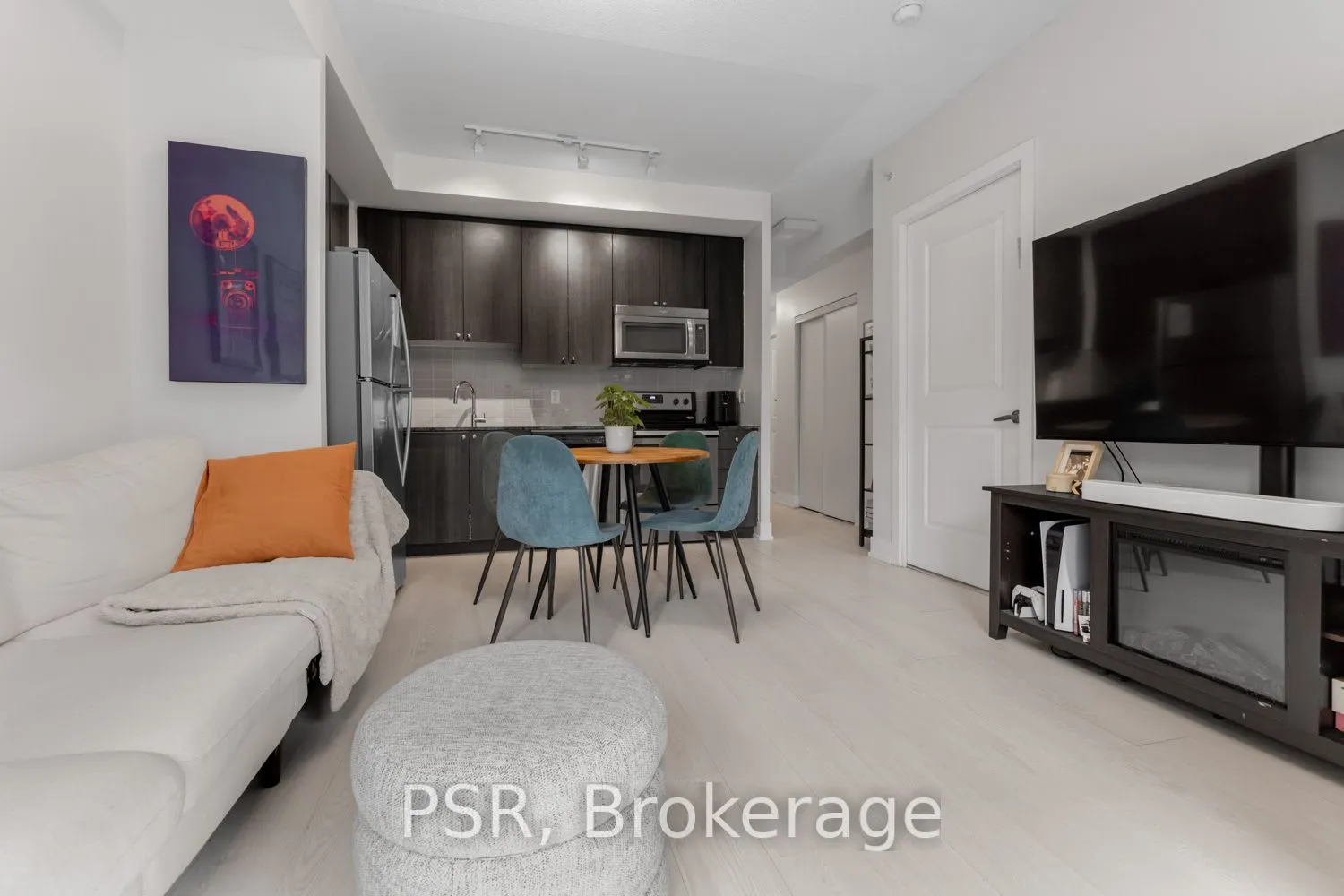 68 Merton Street #202