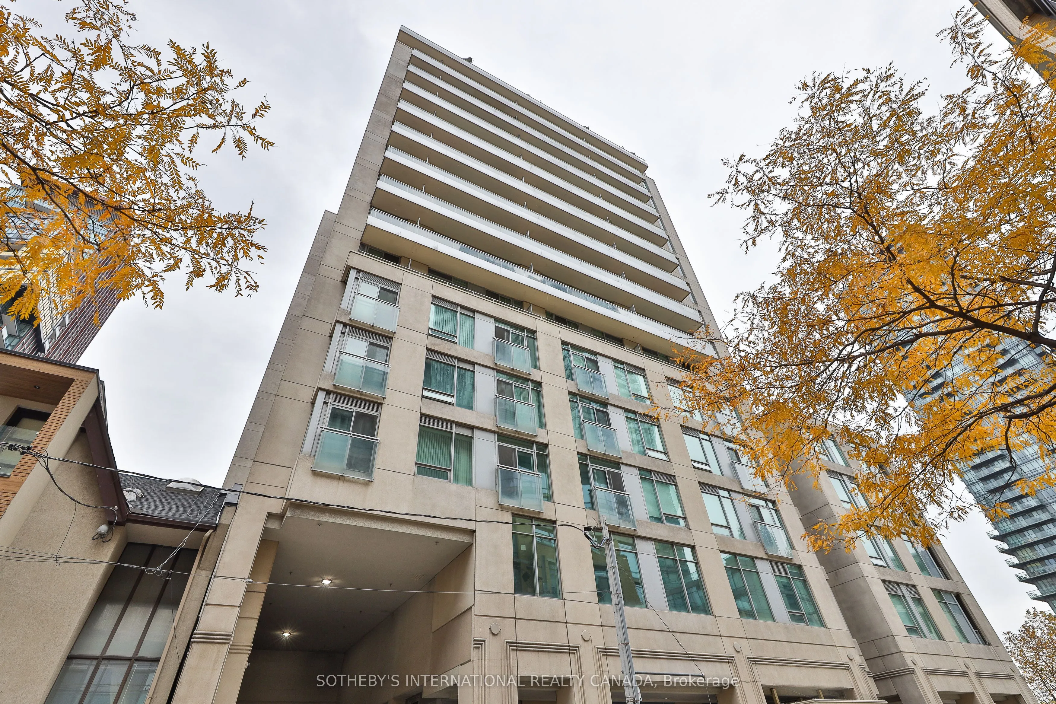 8 Scollard Street #Ph 201