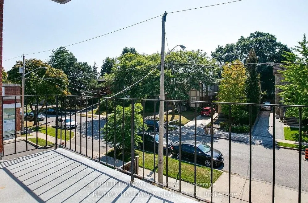 18 Kenrae Road #12