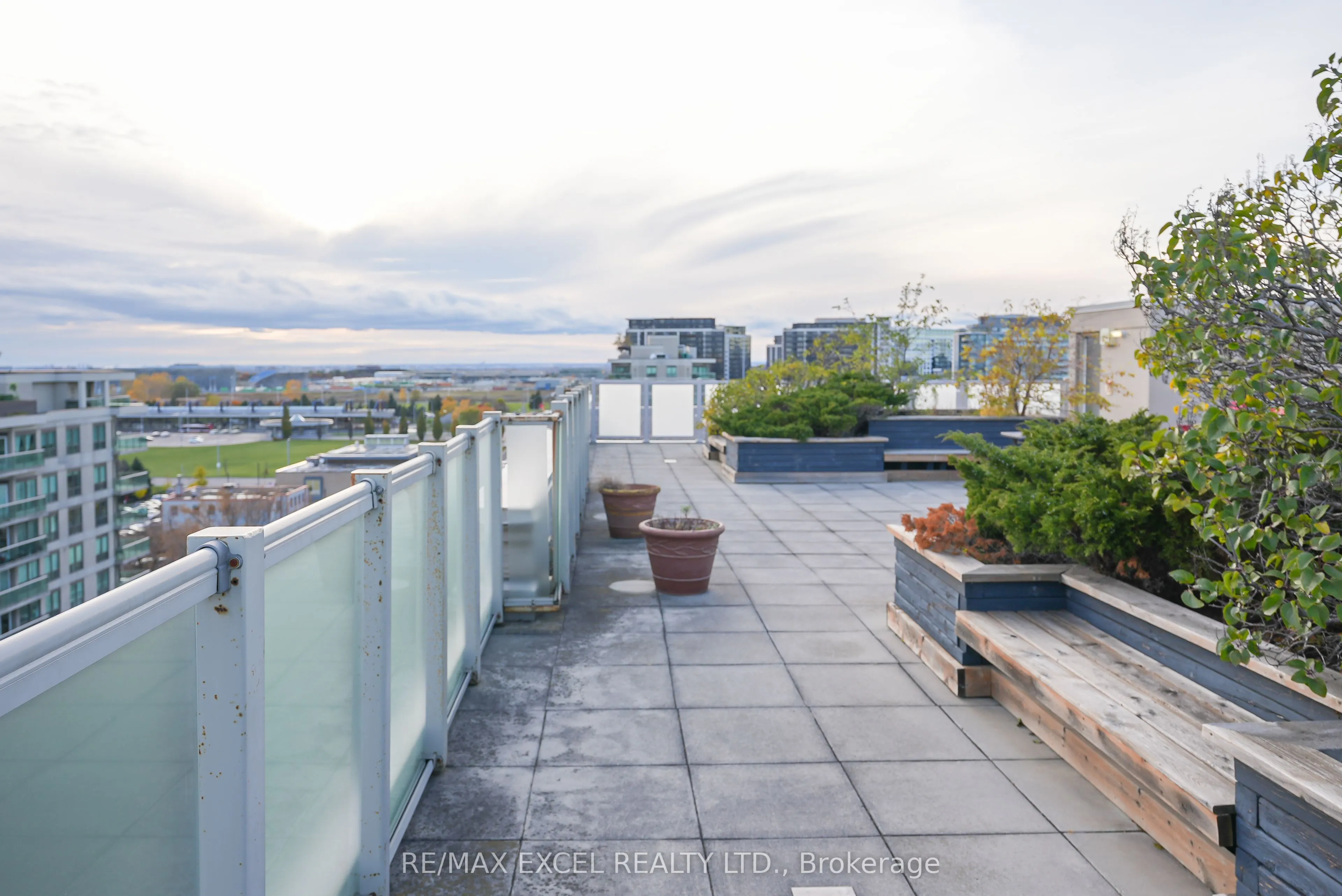920 Sheppard Avenue W #711