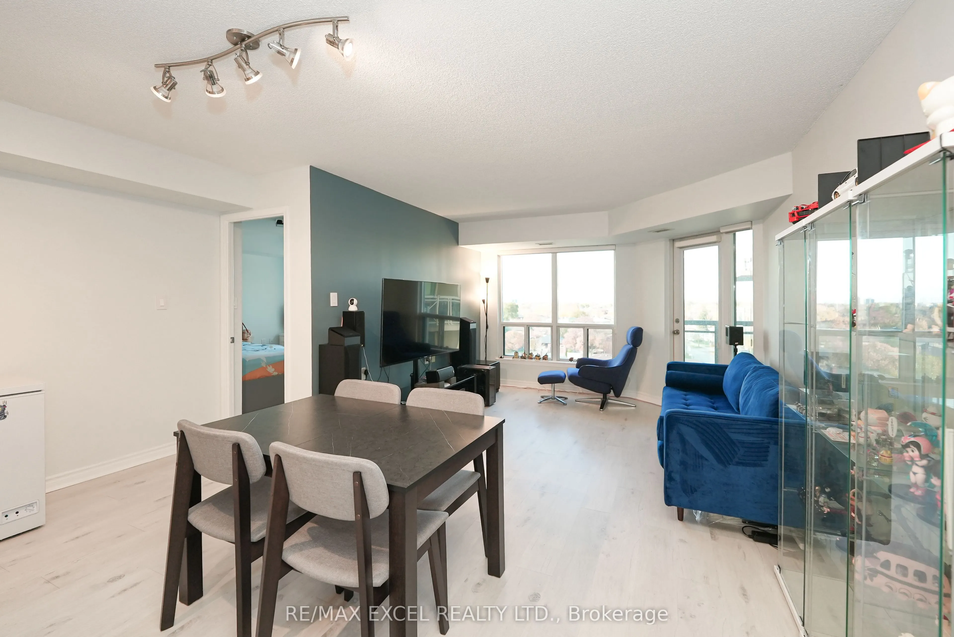 920 Sheppard Avenue W #711