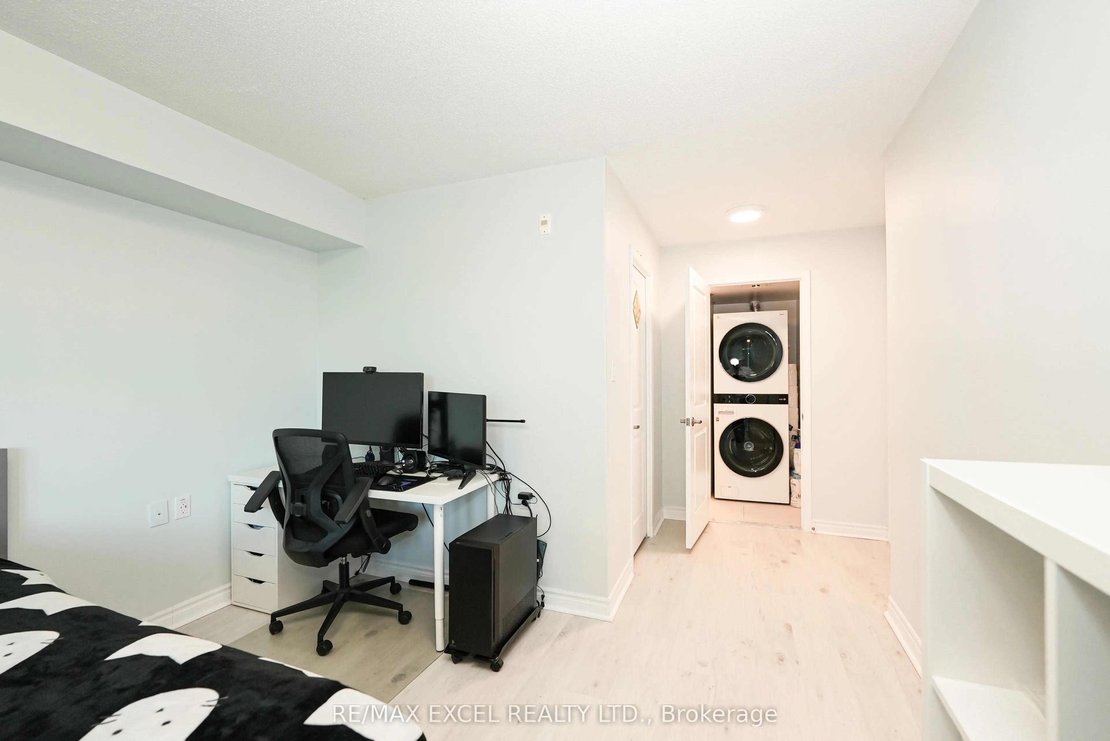 920 Sheppard Avenue W #711