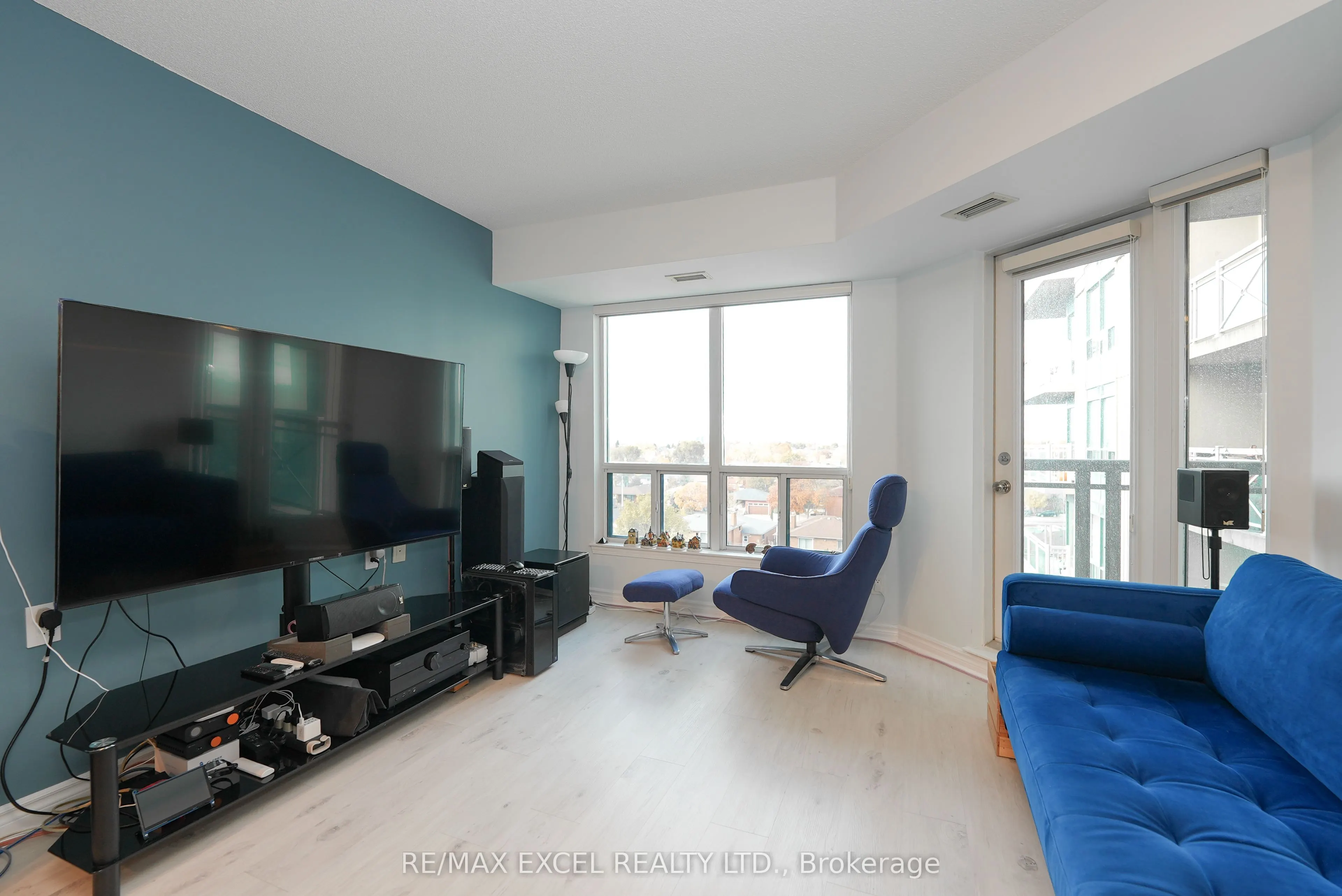 920 Sheppard Avenue W #711