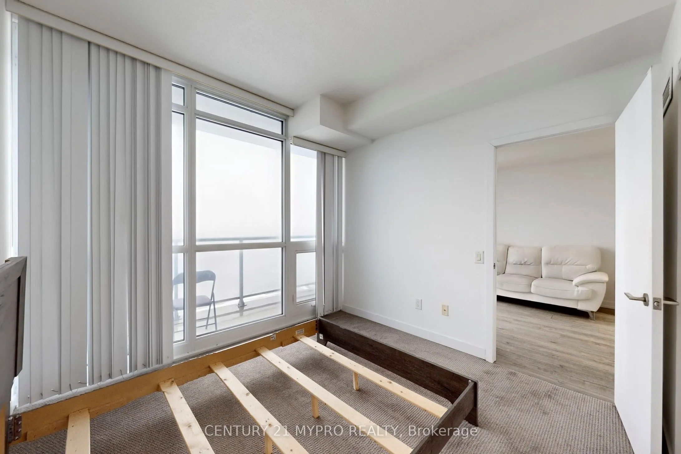 121 Mcmahon Drive #3302
