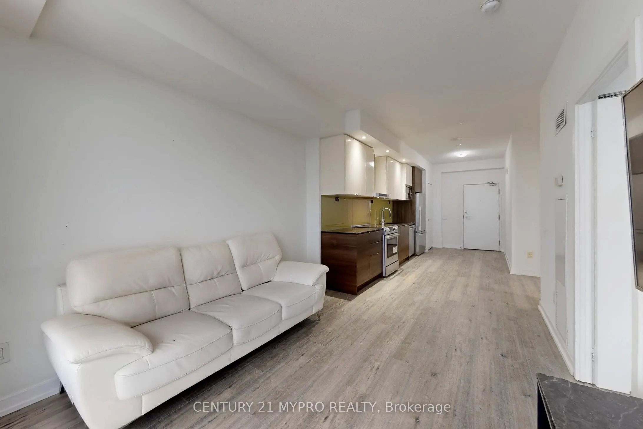 121 Mcmahon Drive #3302
