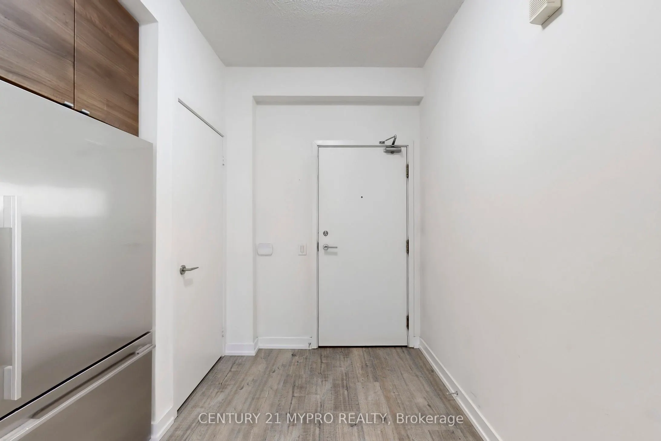 121 Mcmahon Drive #3302