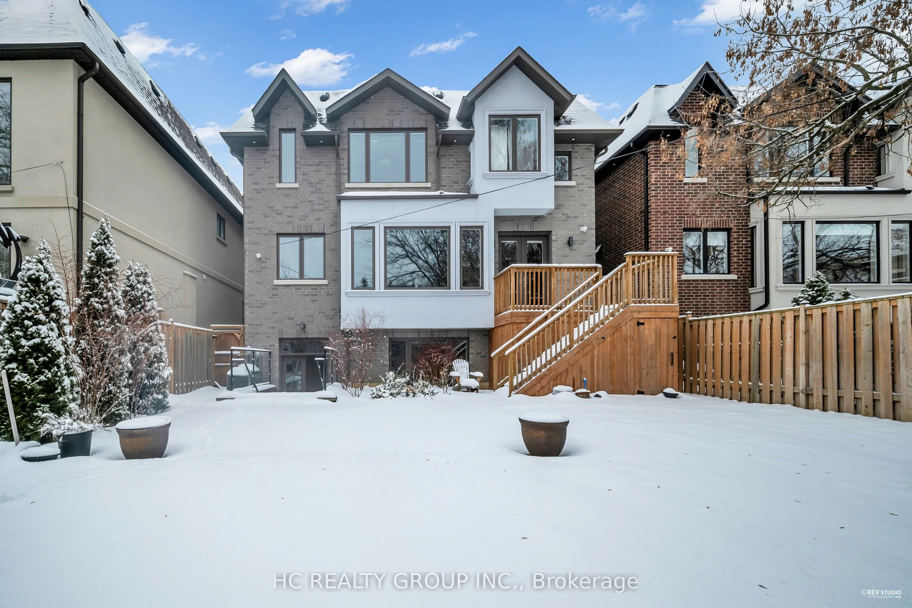 92 Glen Rush Boulevard