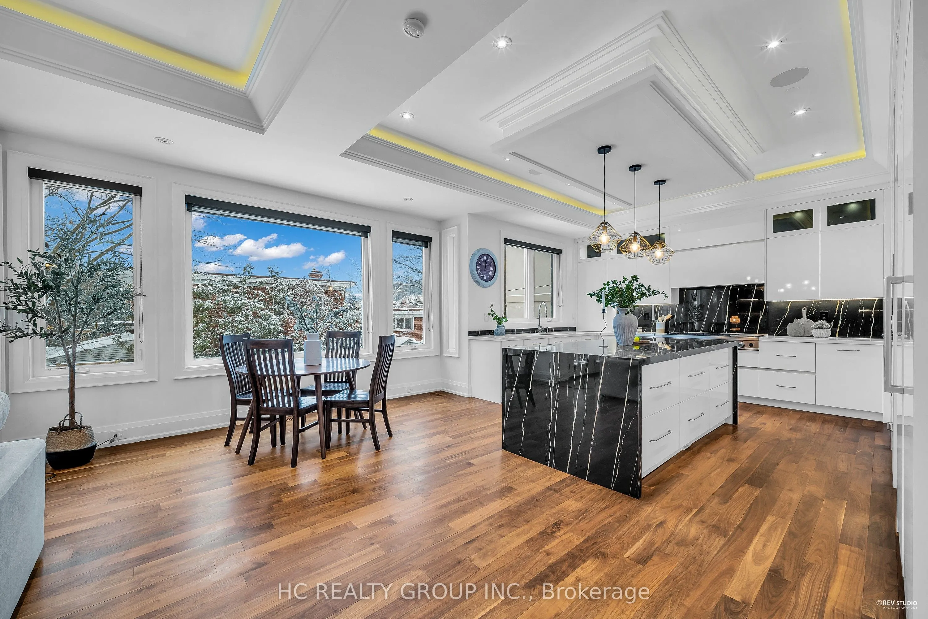 92 Glen Rush Boulevard