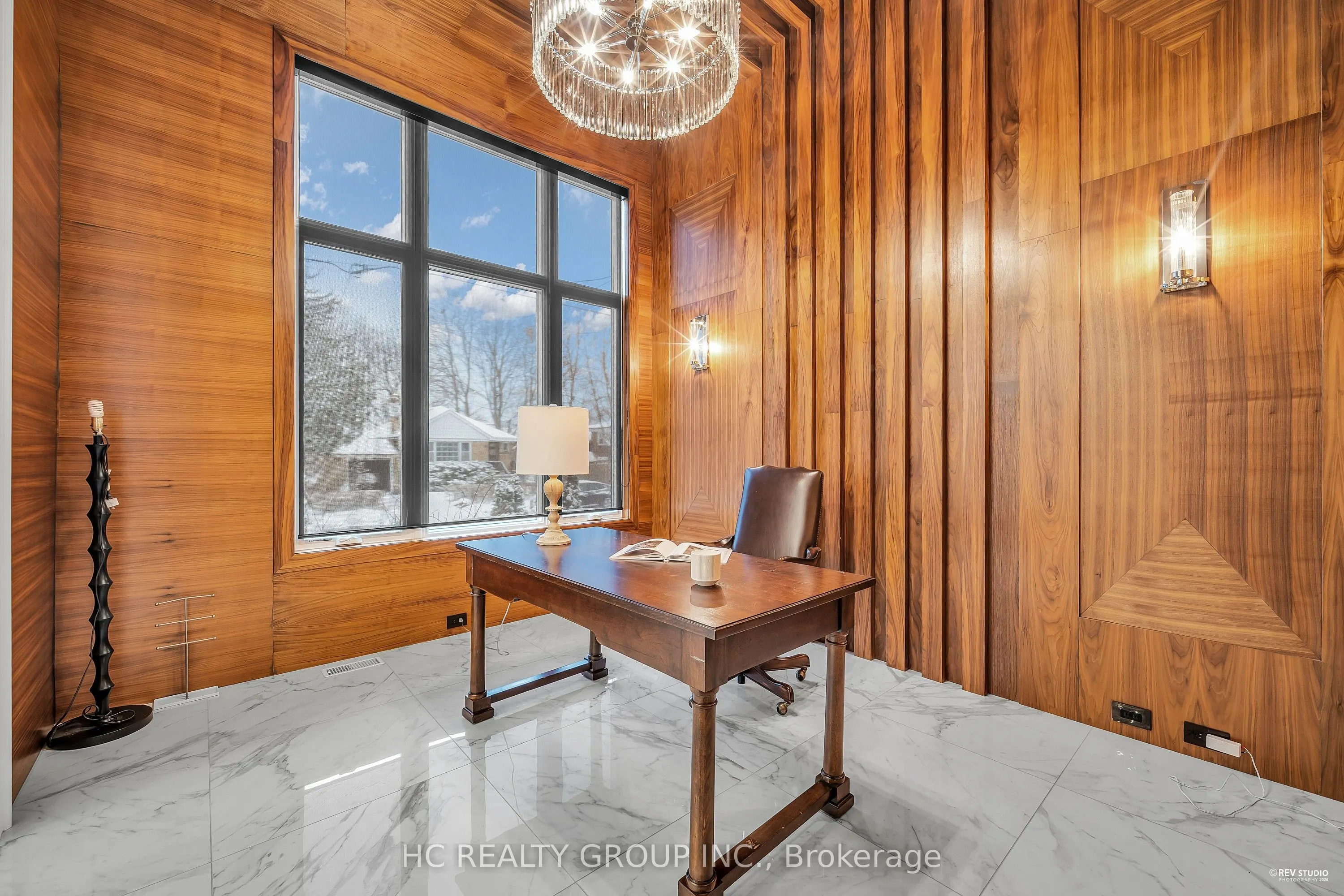 92 Glen Rush Boulevard