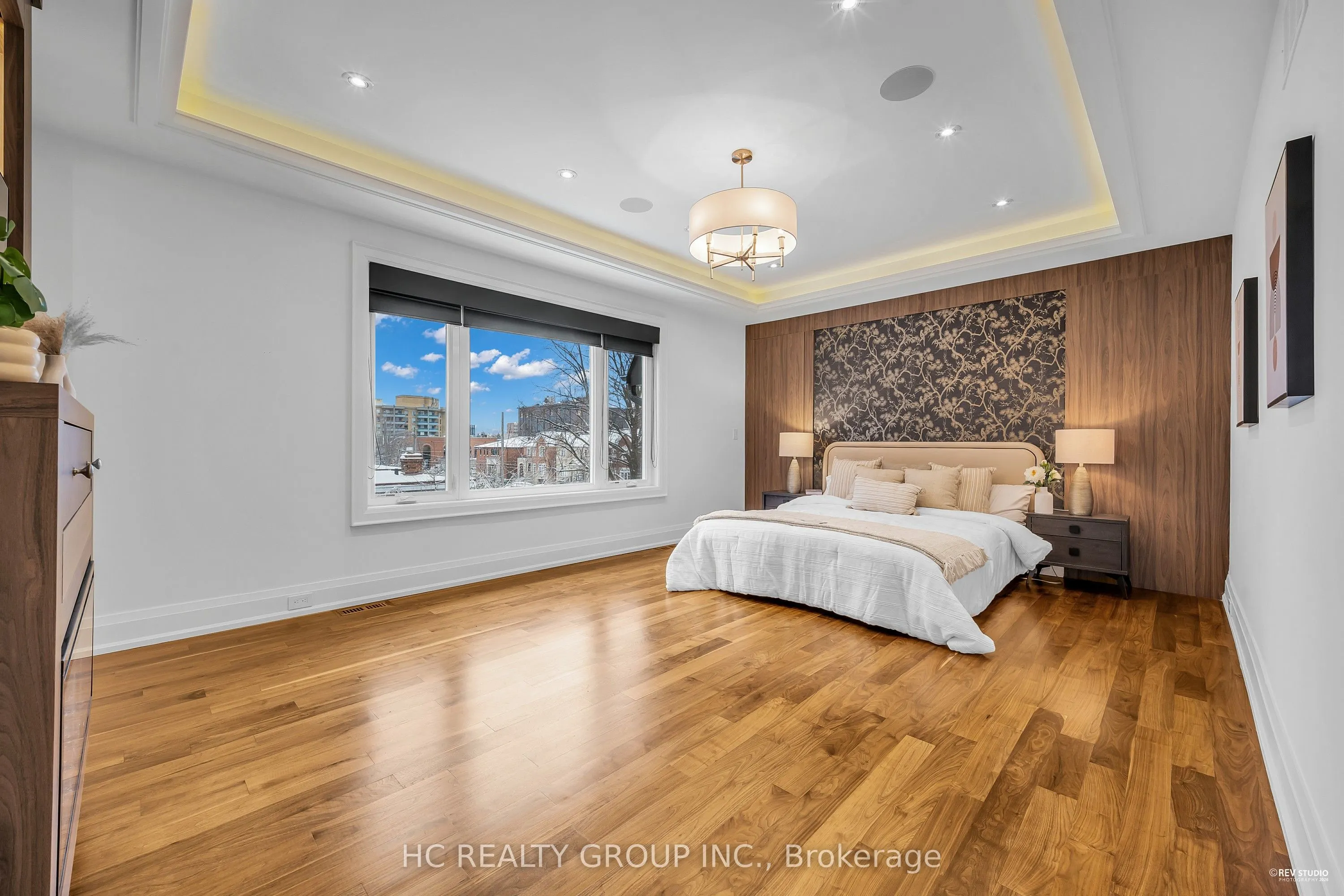 92 Glen Rush Boulevard