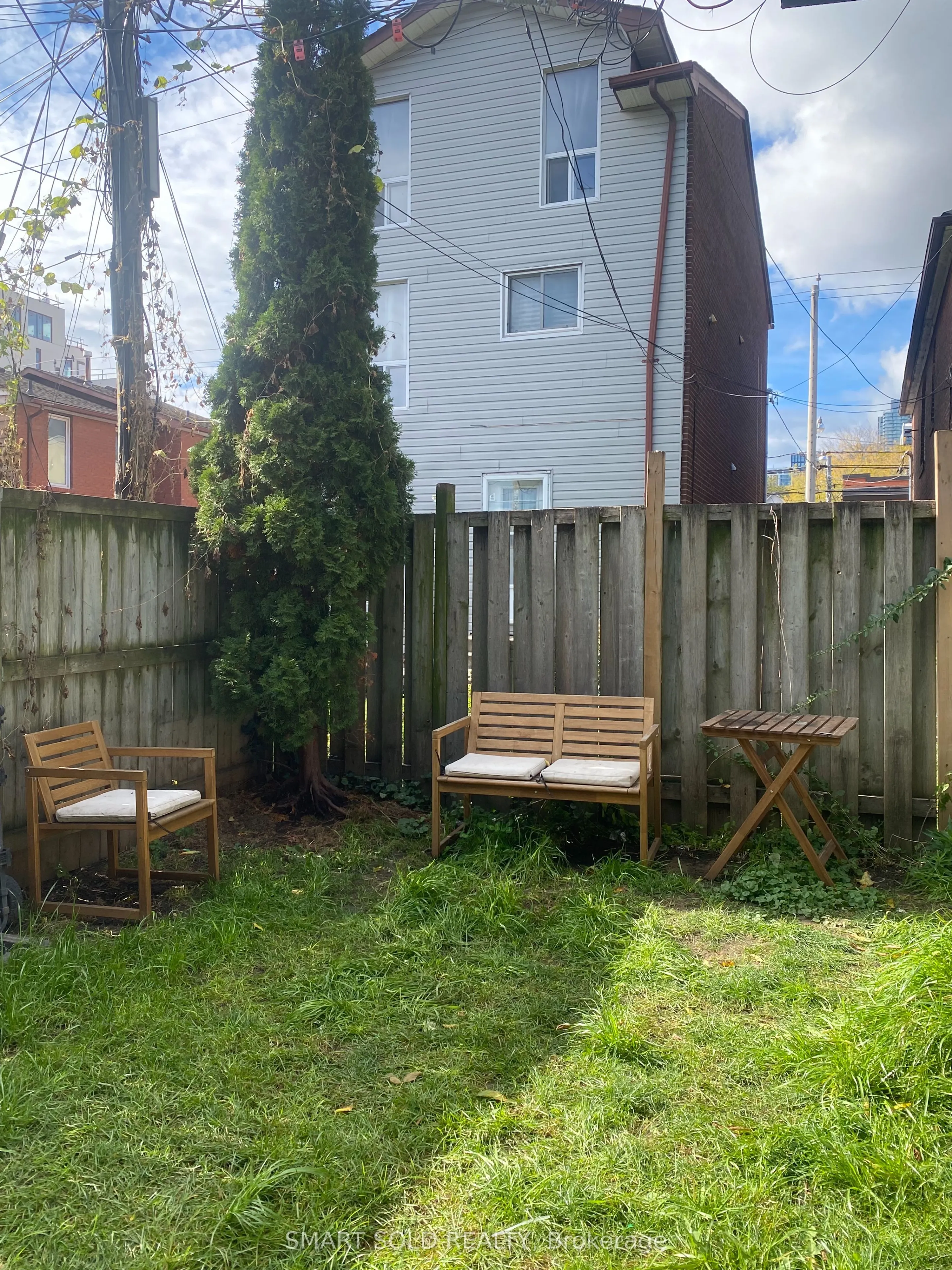 42 Arnold Avenue