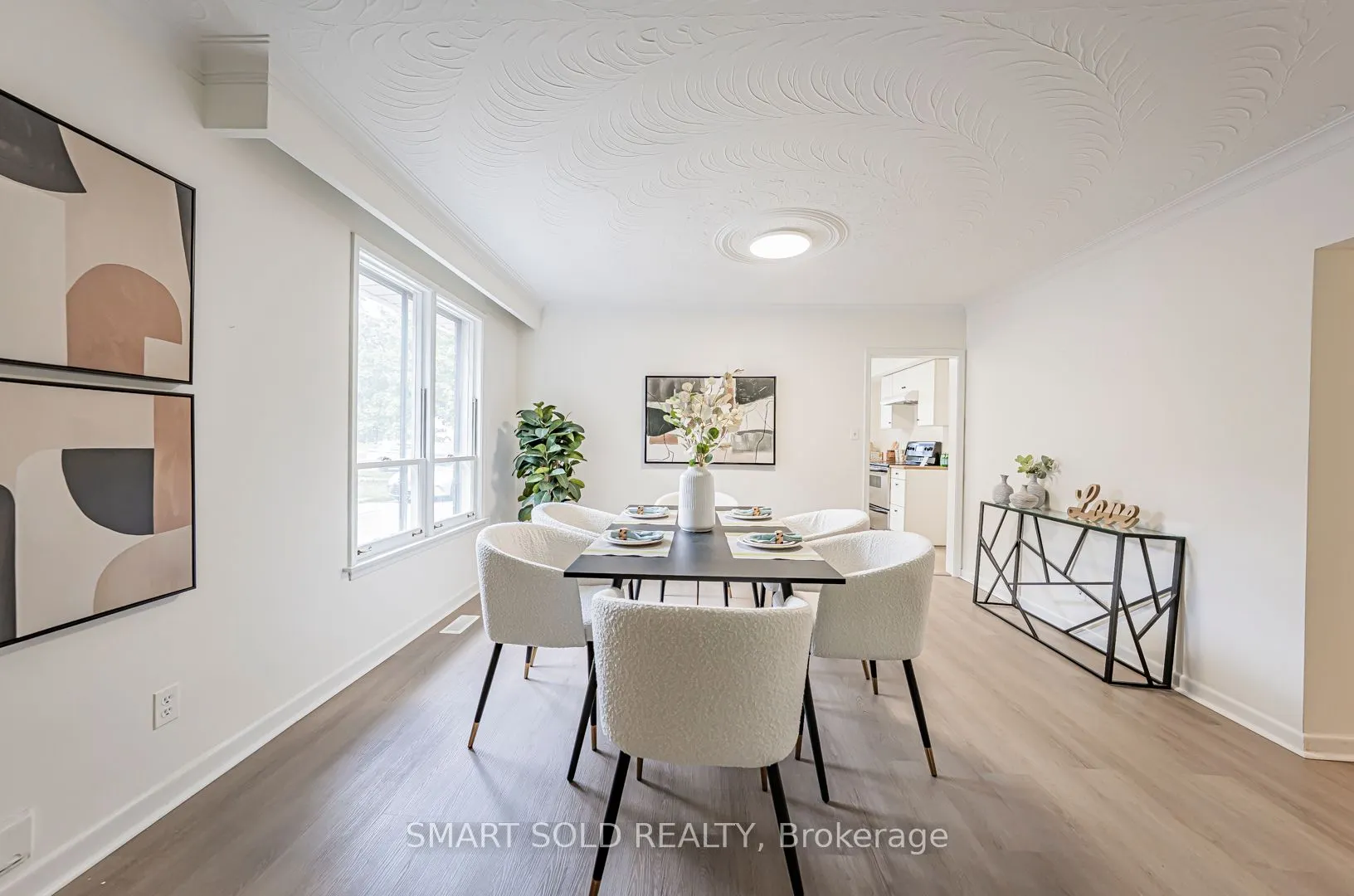 81 Maxome Avenue
