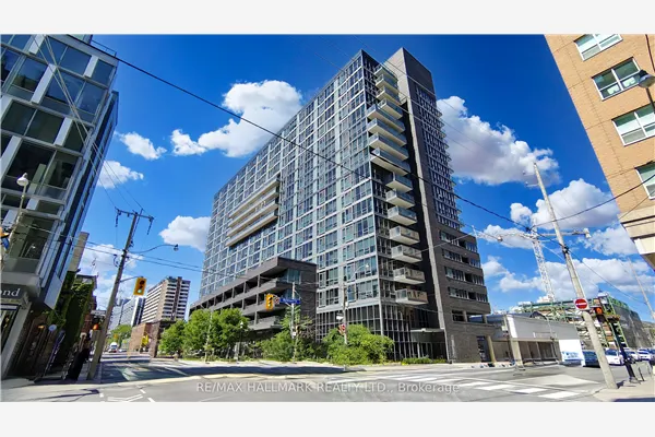 320 Richmond Street E #605