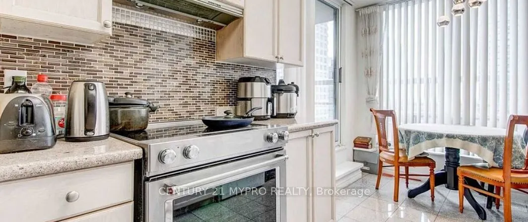 28 Empress Avenue #2208