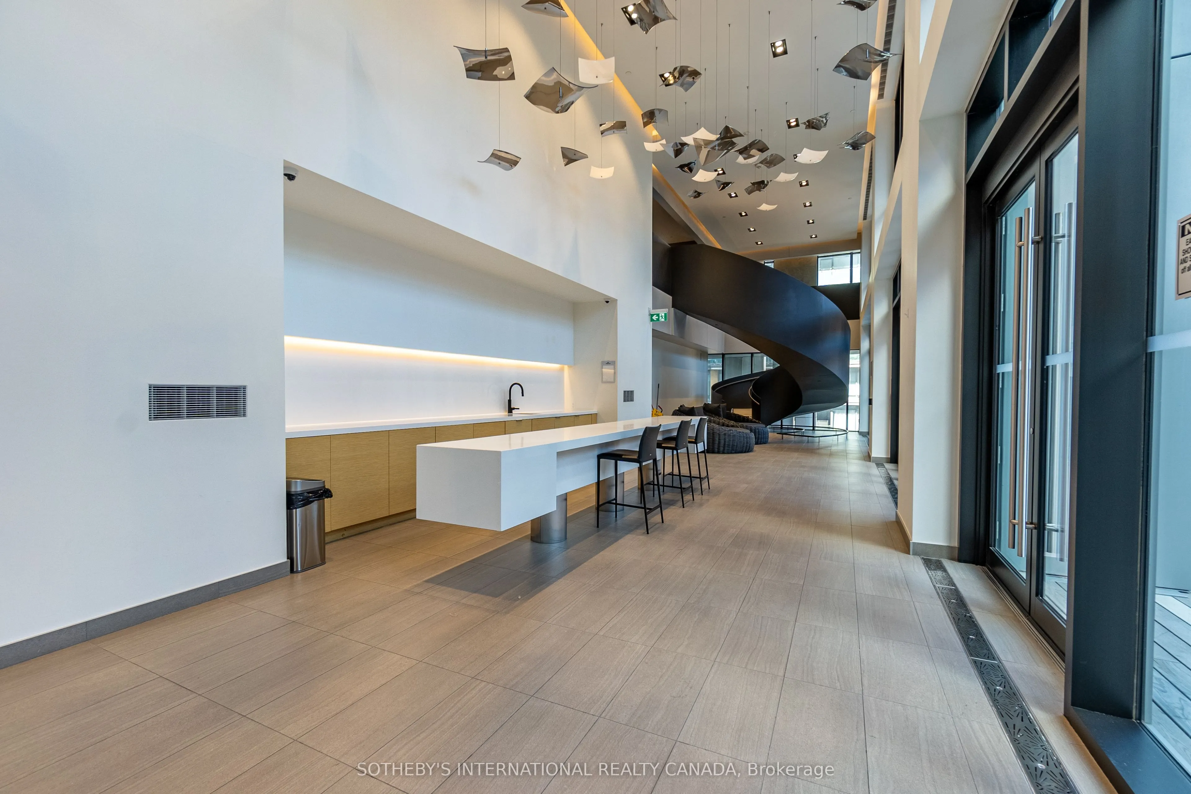 1 Yorkville Avenue #5405