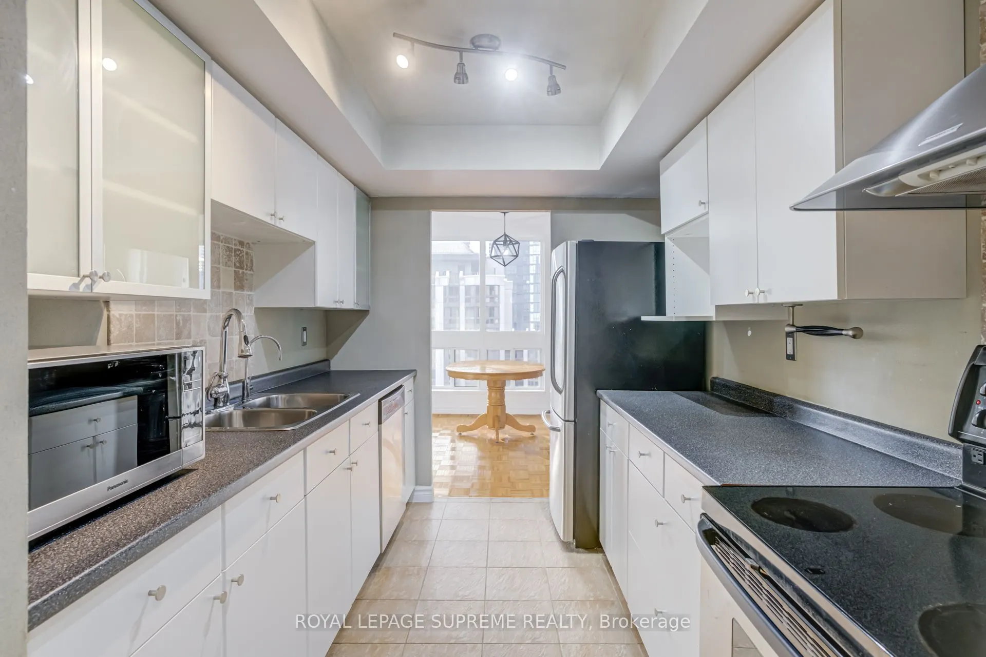 5 Kenneth Avenue #1804