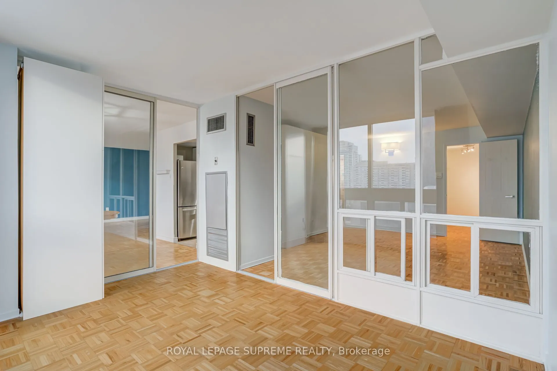 5 Kenneth Avenue #1804