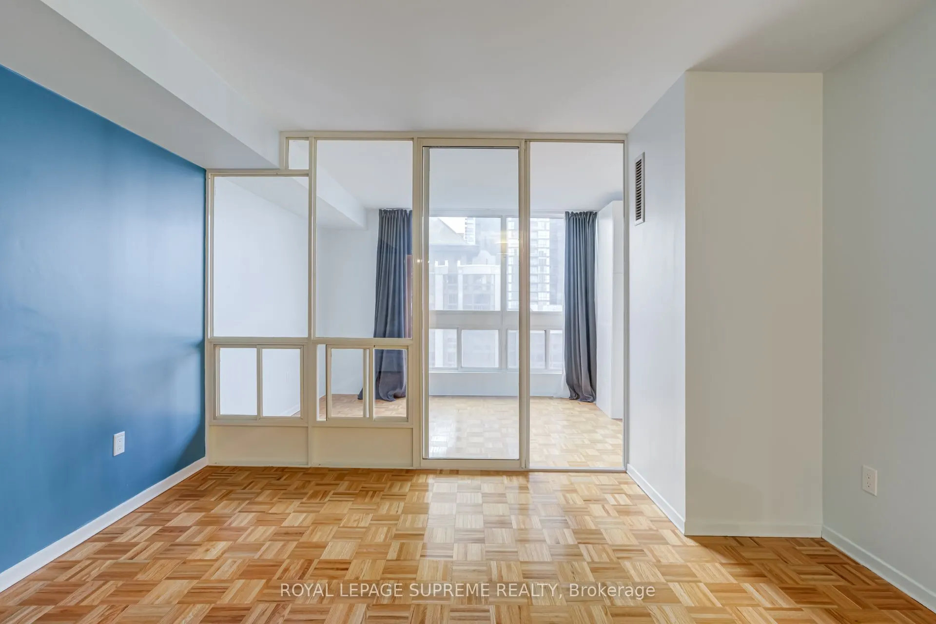 5 Kenneth Avenue #1804