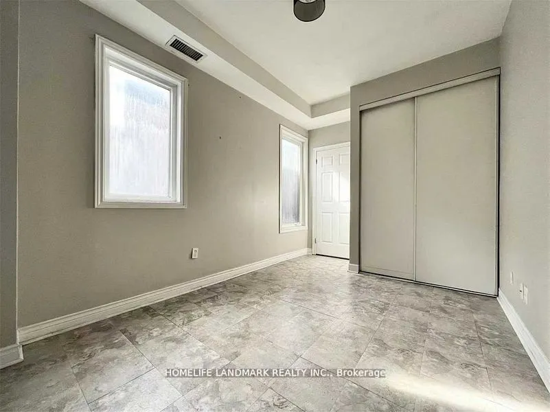 2473 Yonge Street