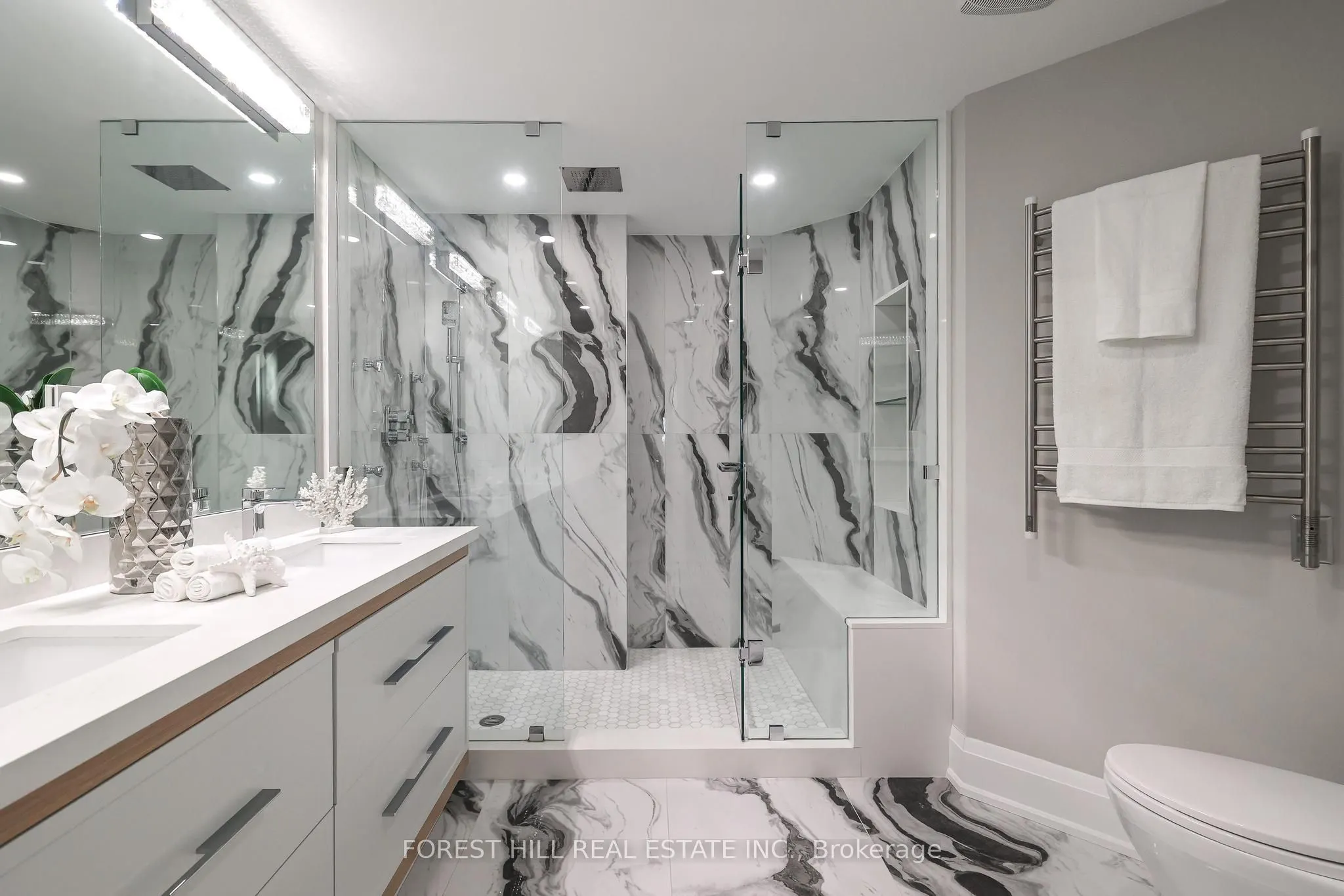 342 Spadina Road #301
