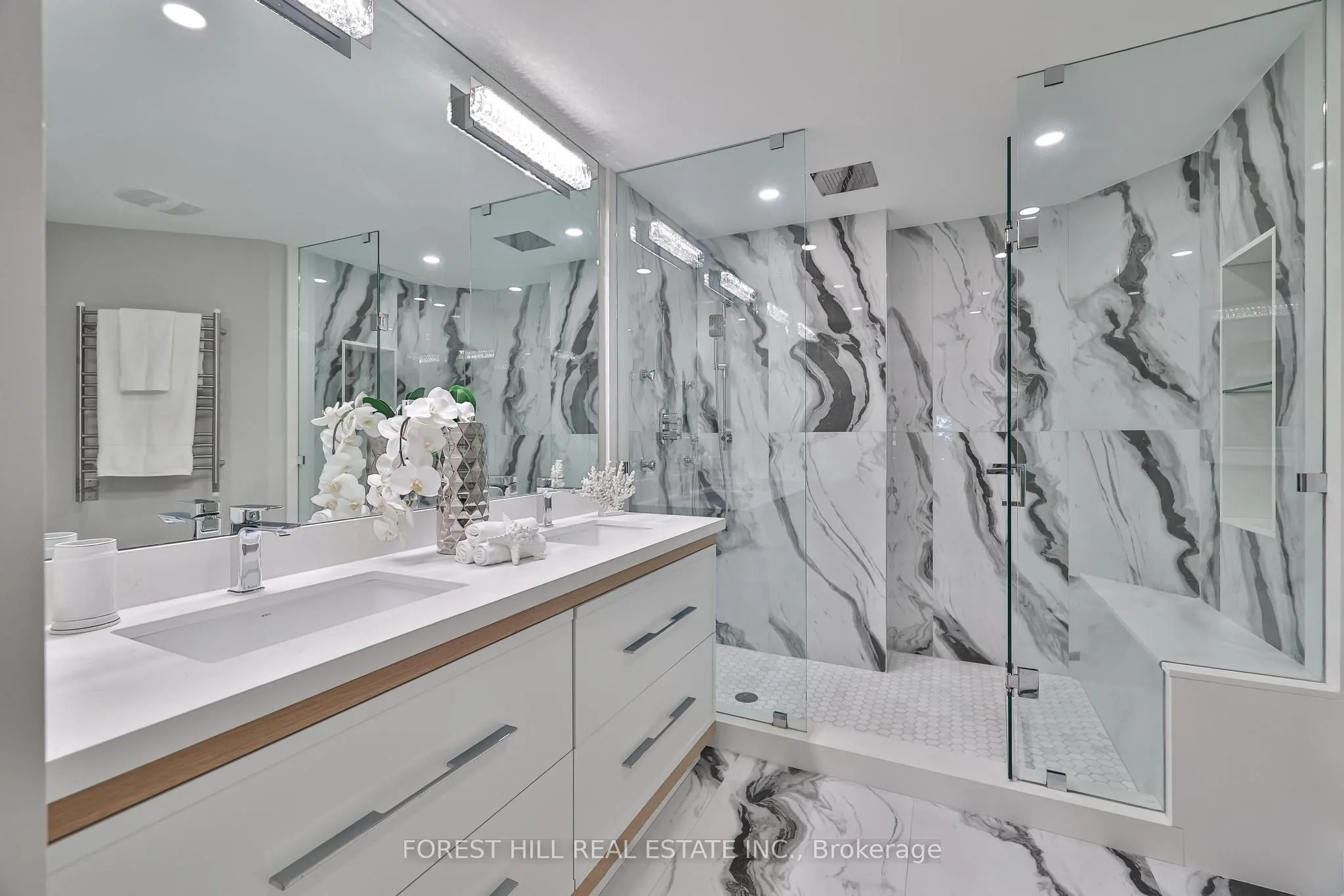 342 Spadina Road #301