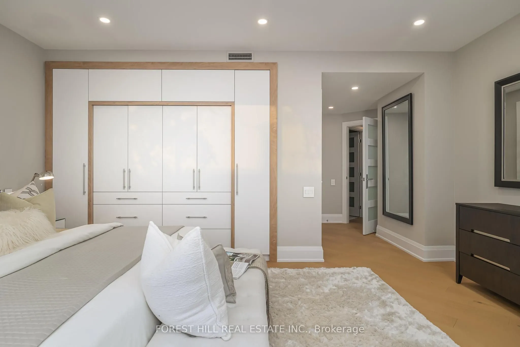 342 Spadina Road #301
