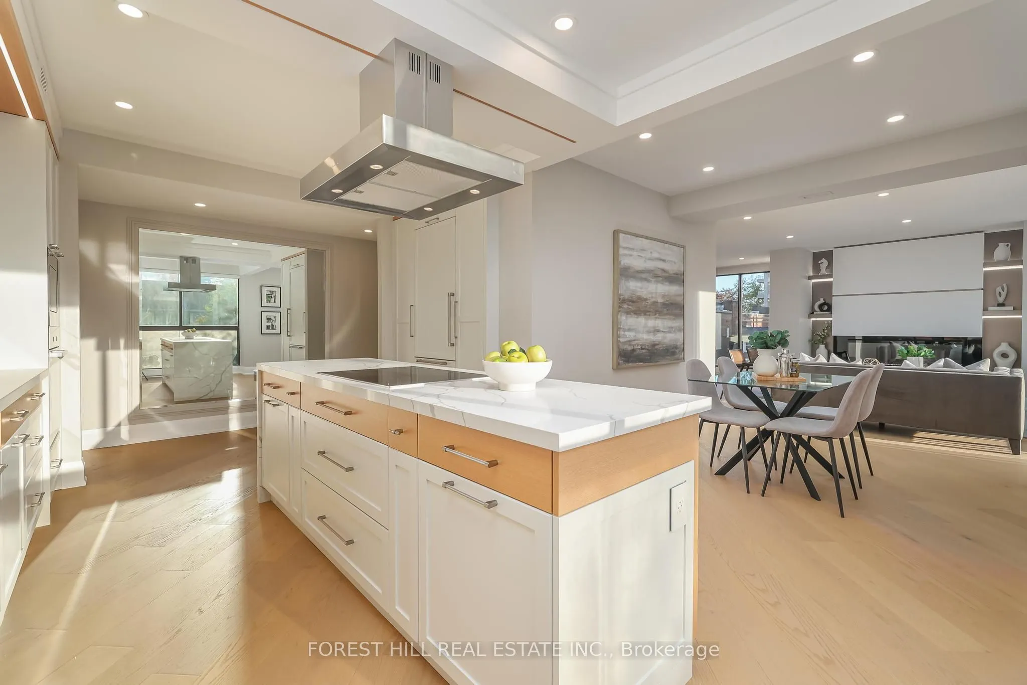 342 Spadina Road #301