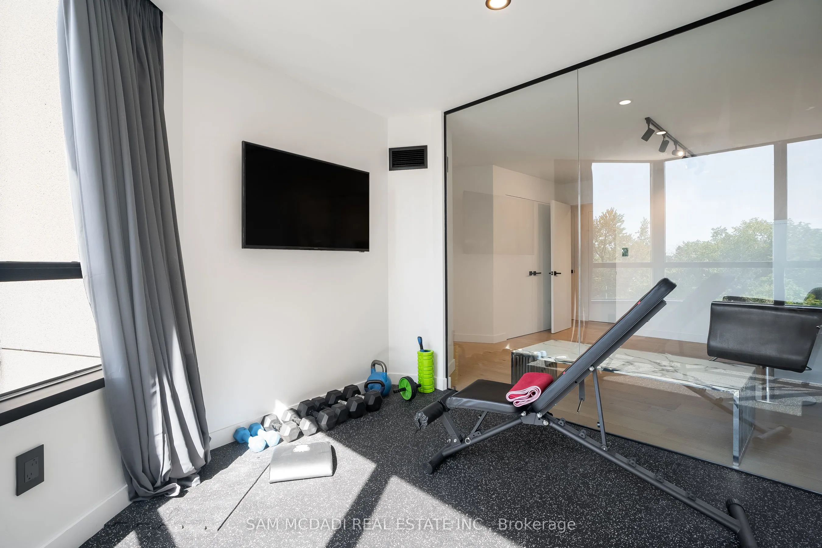 5444 Yonge Street #304