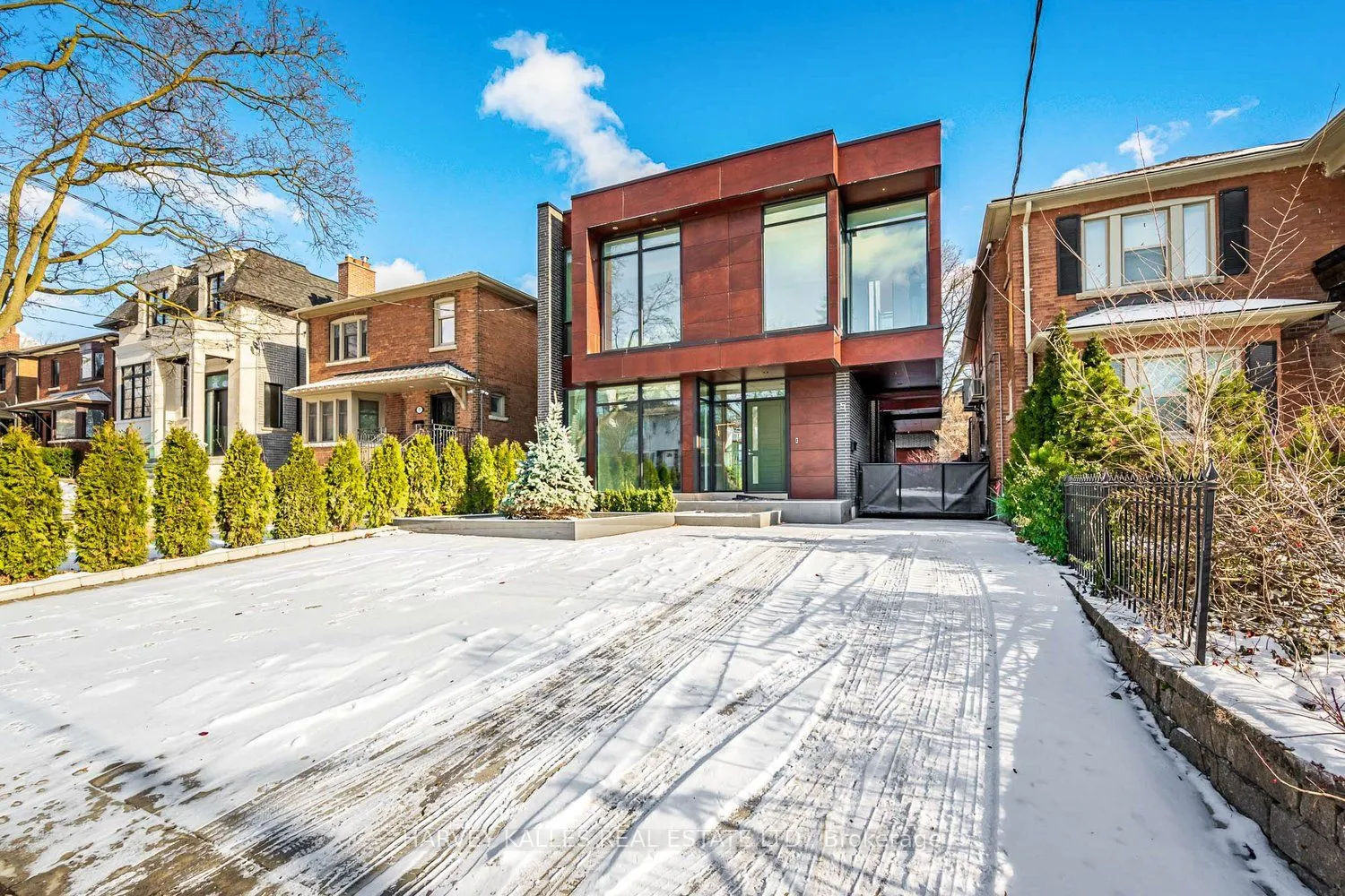 5 Braemar Avenue