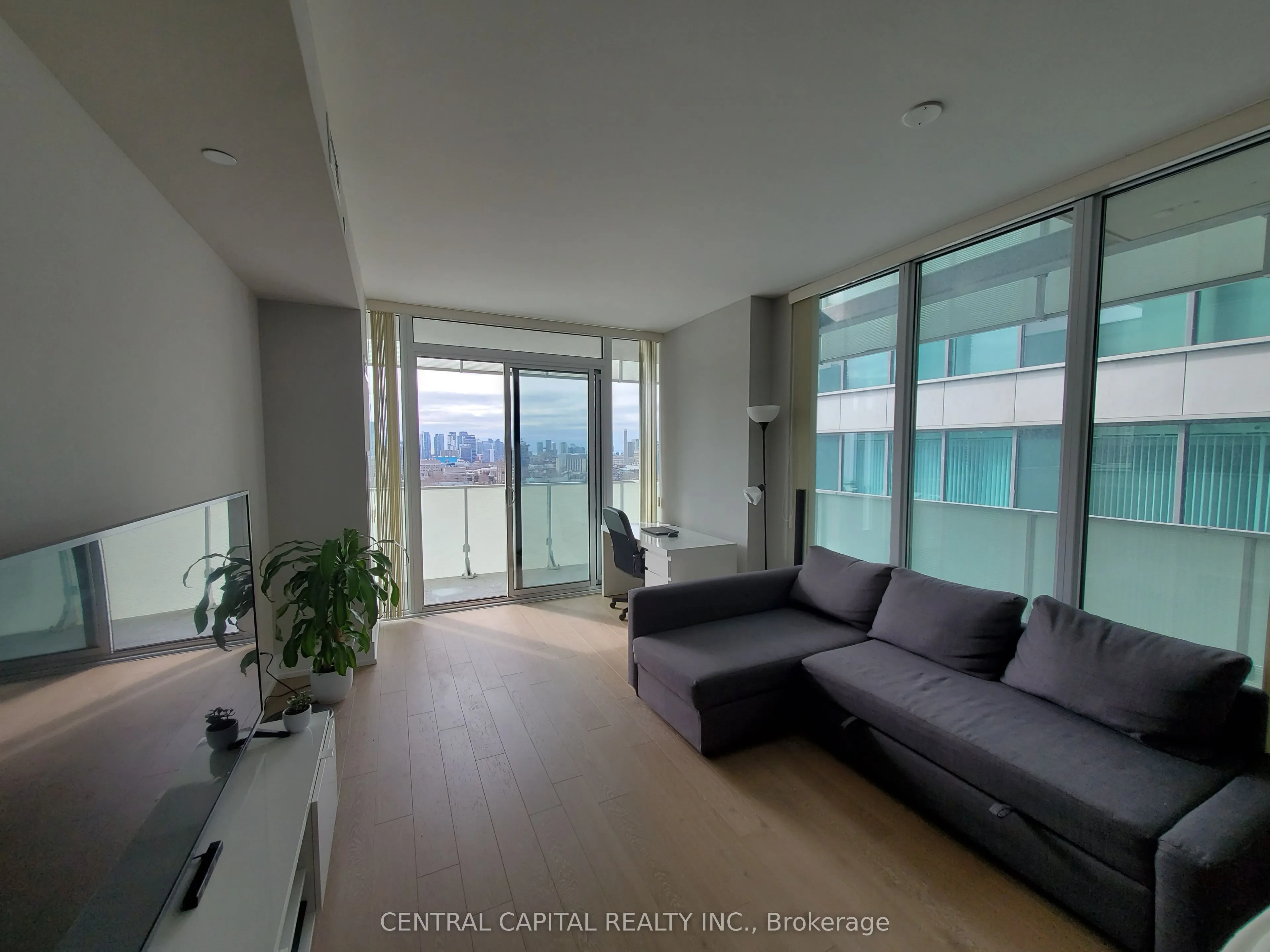200 Bloor Street W #1501