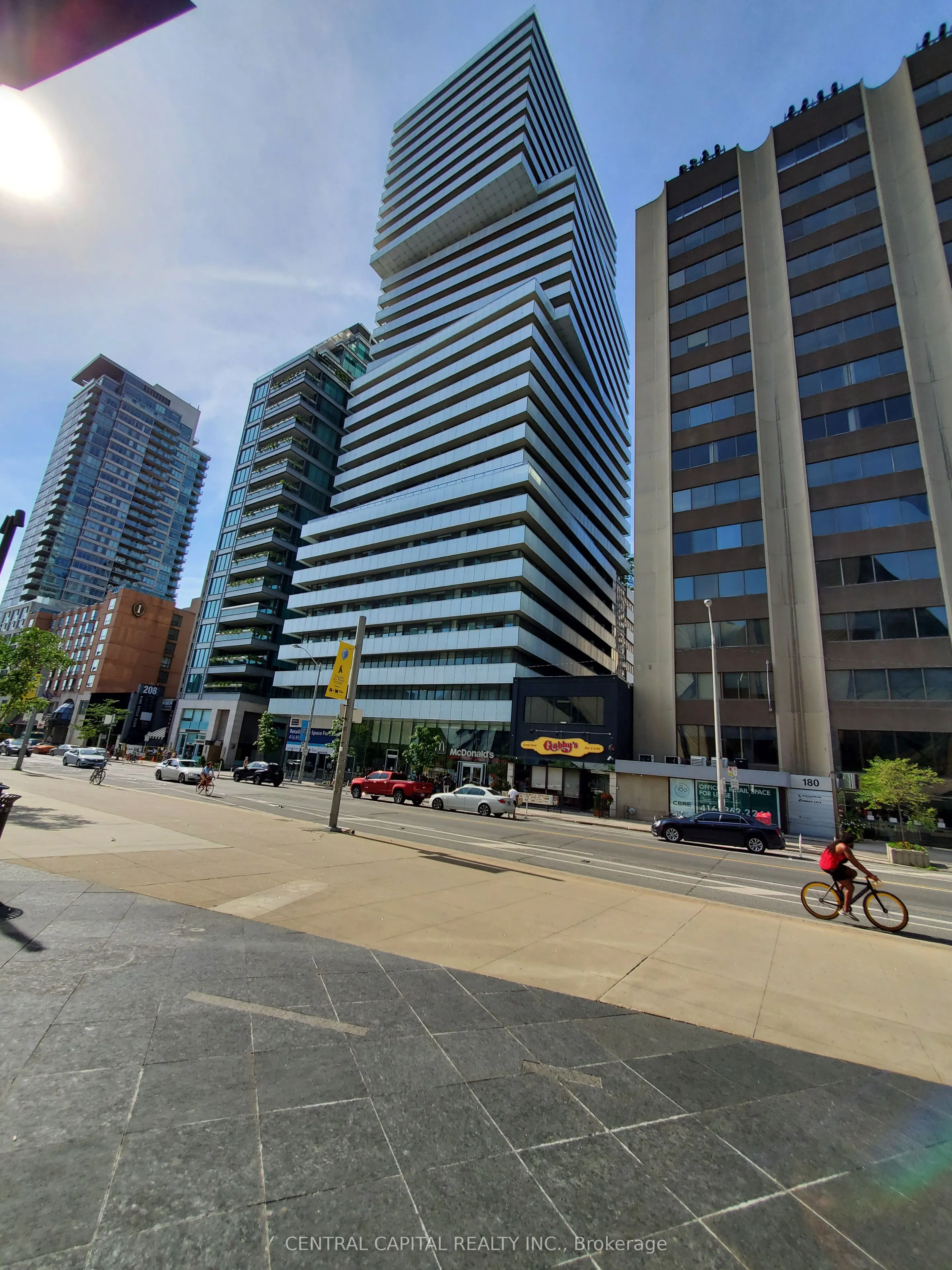 200 Bloor Street W #1501