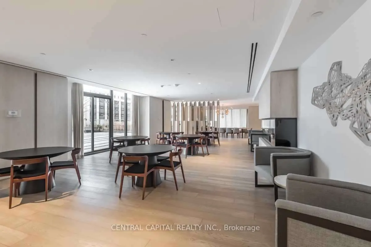 200 Bloor Street W #1501