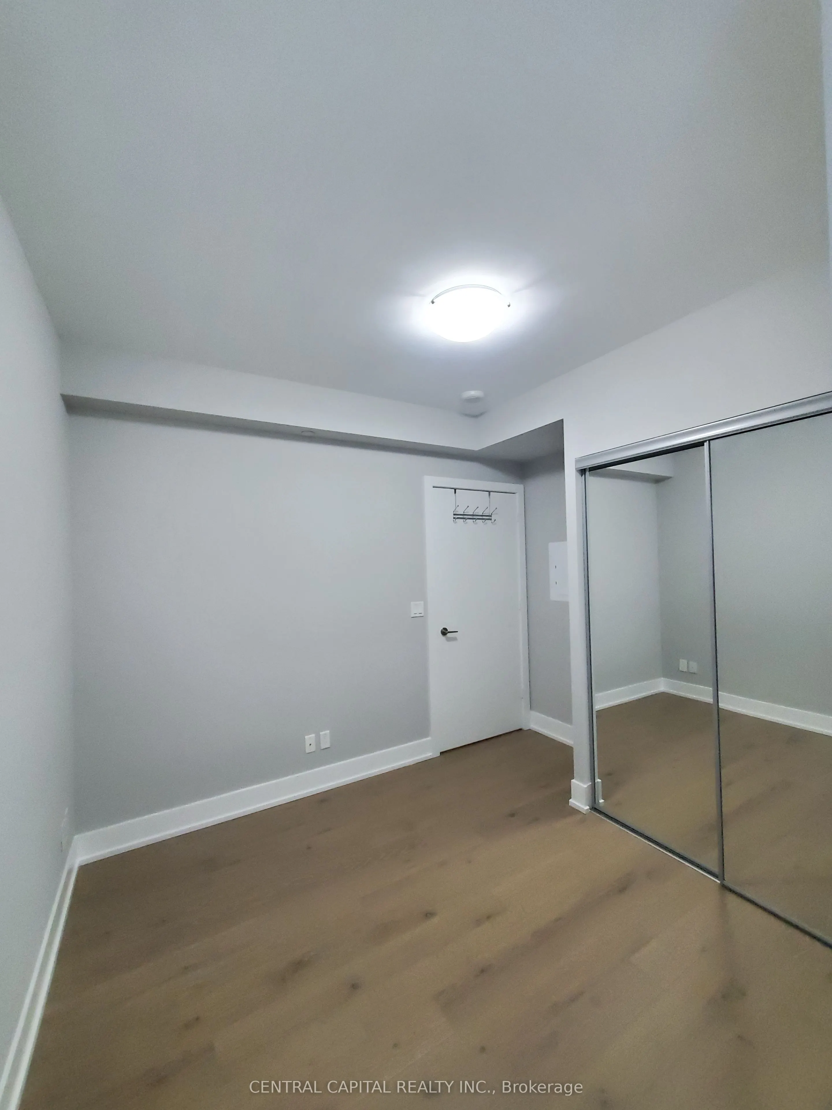 200 Bloor Street W #1501