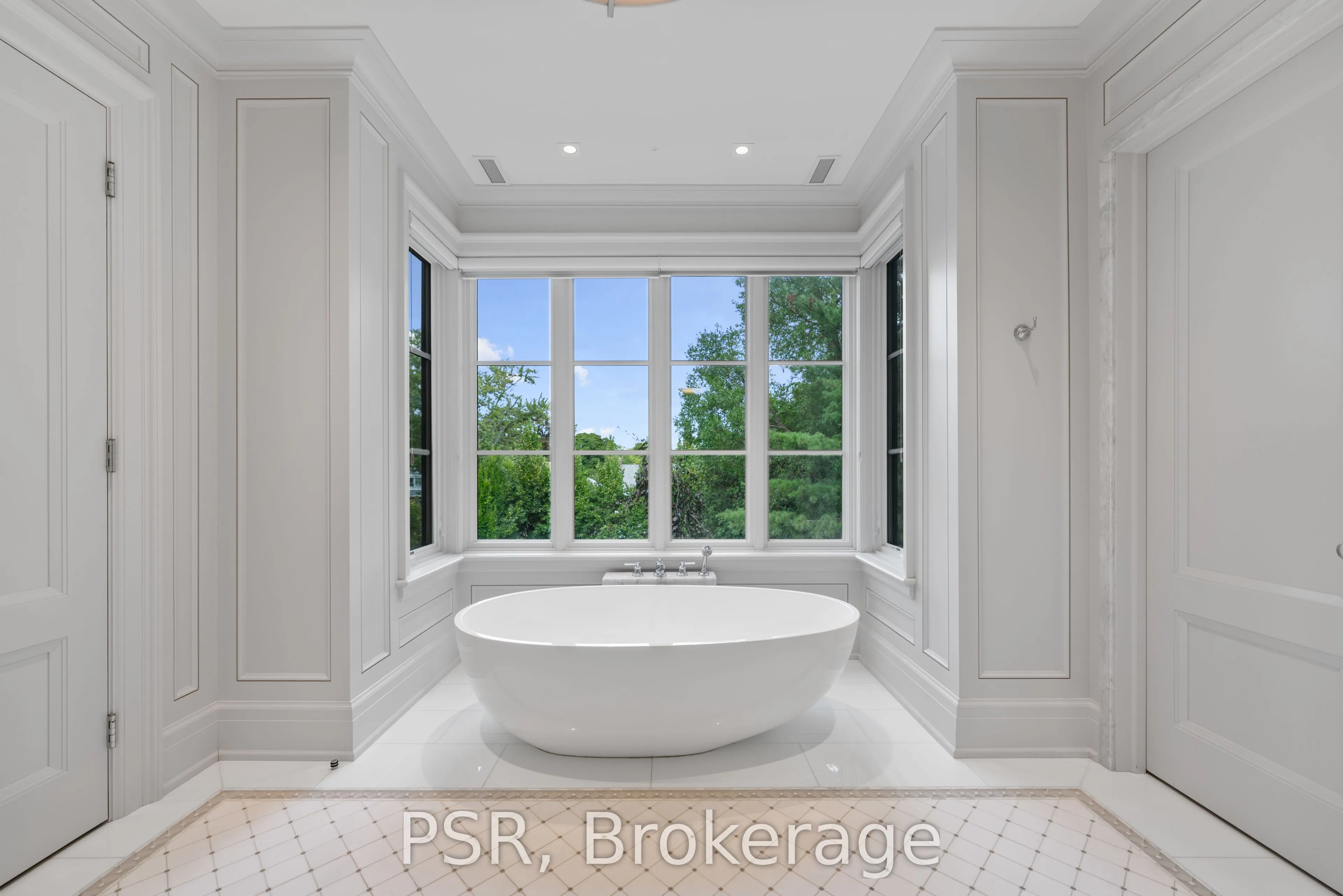 221 Dunvegan Road