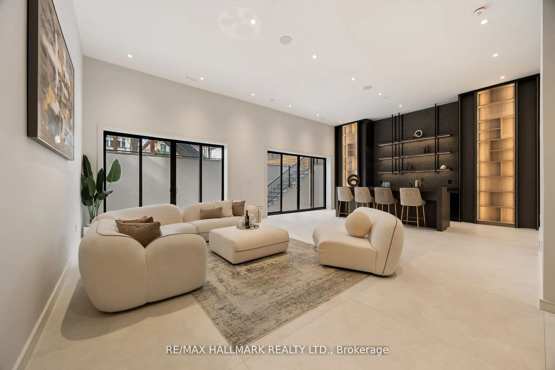 652 Bedford Park Avenue