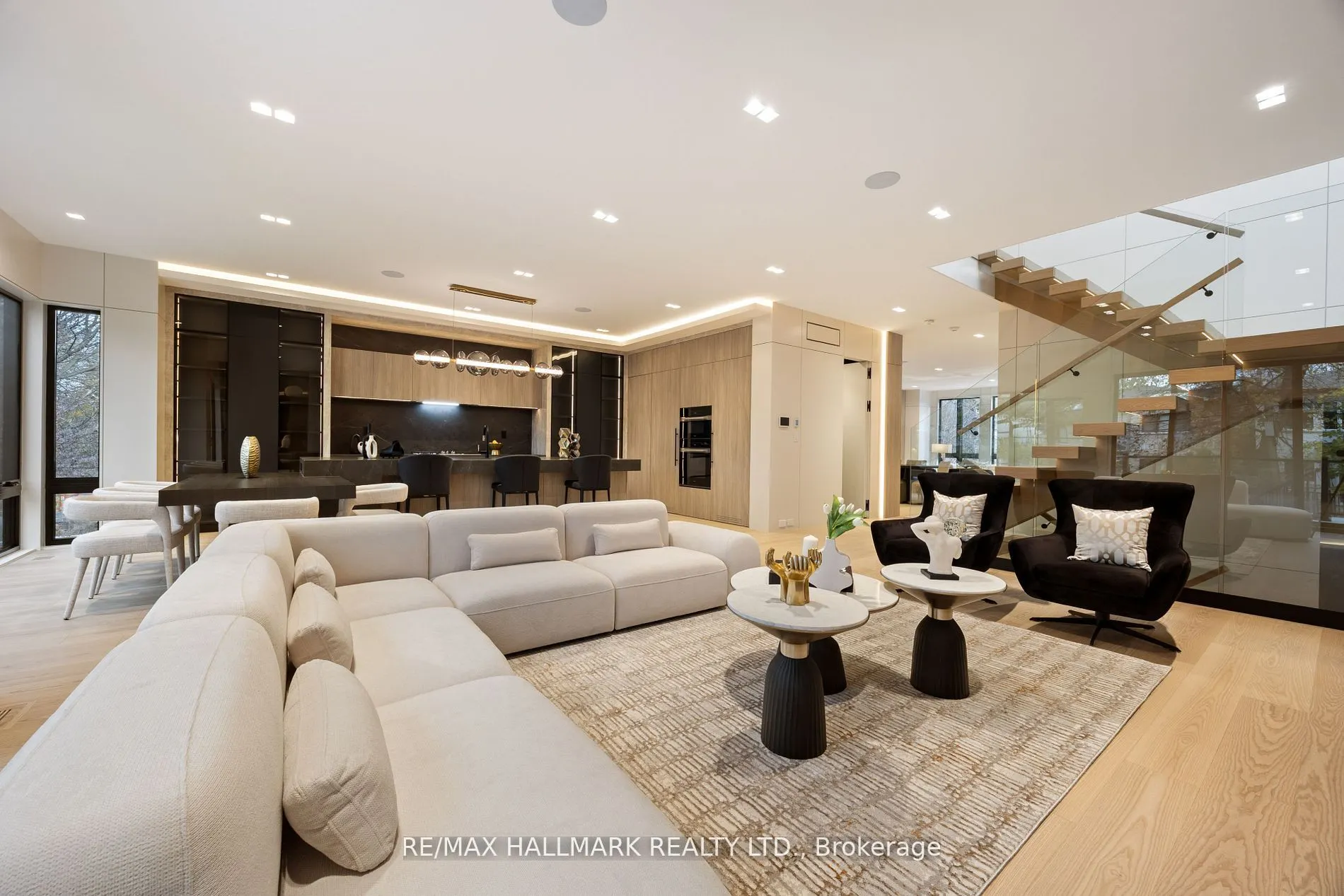 652 Bedford Park Avenue