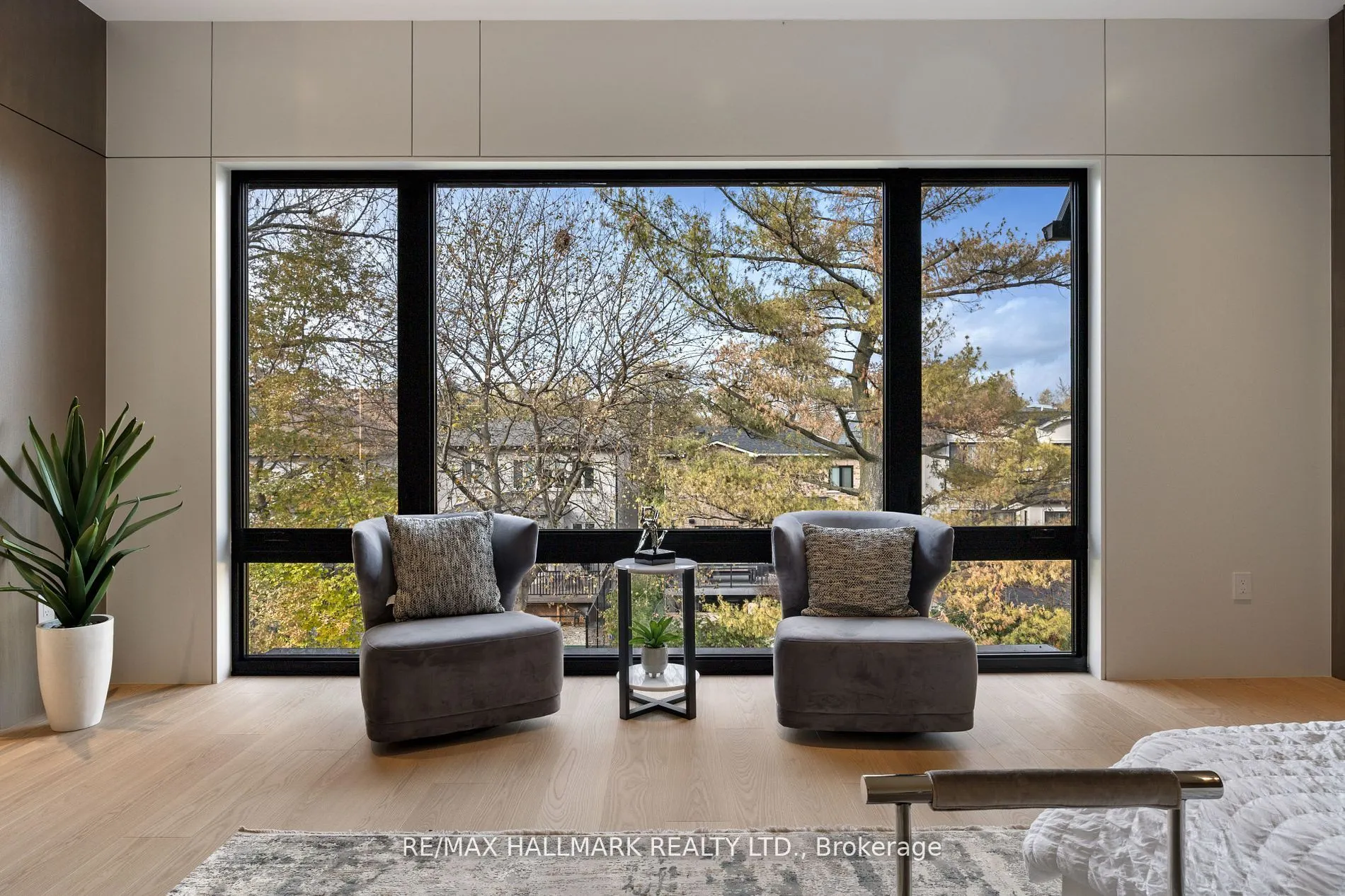 652 Bedford Park Avenue