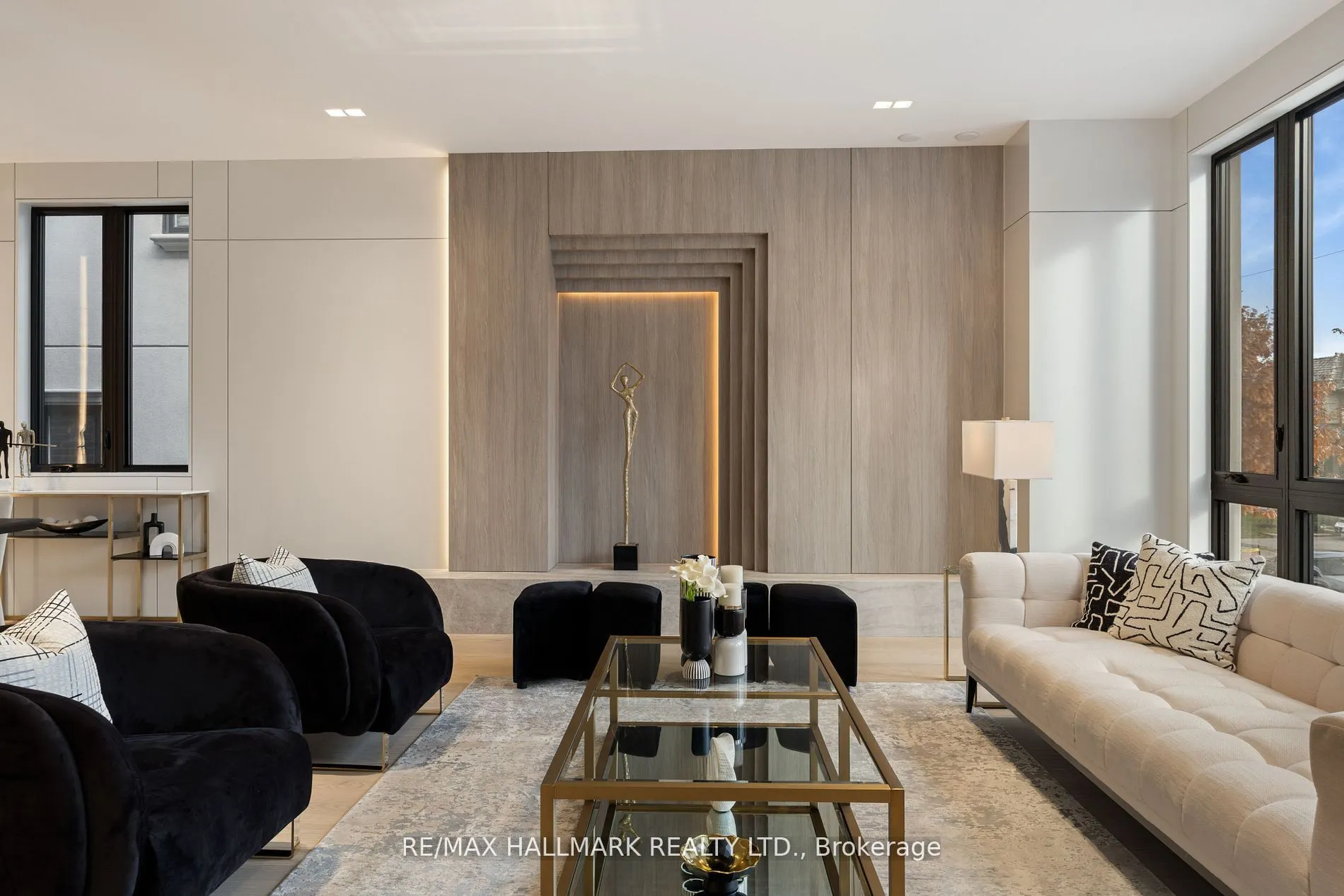 652 Bedford Park Avenue