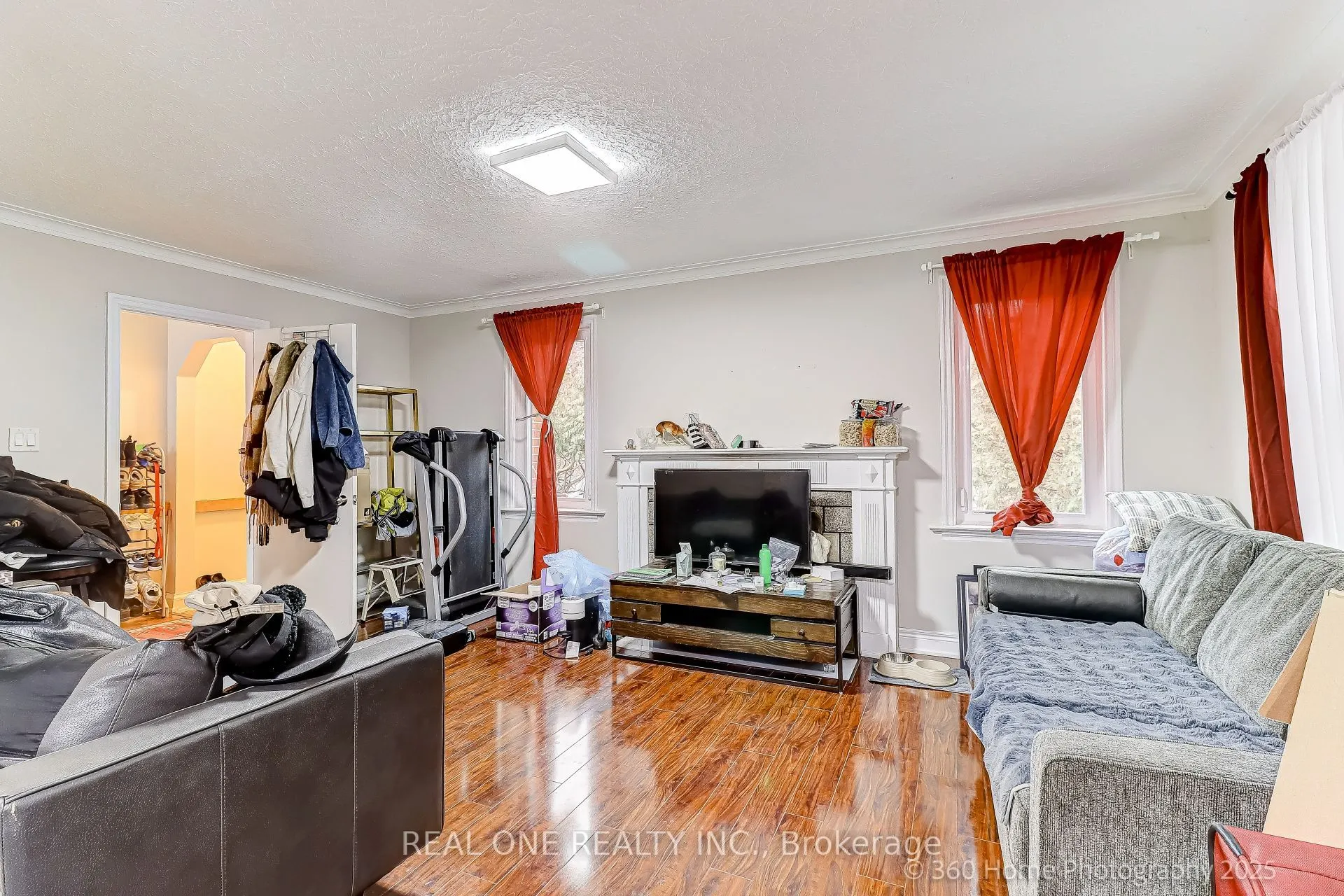 212 Cummer Avenue