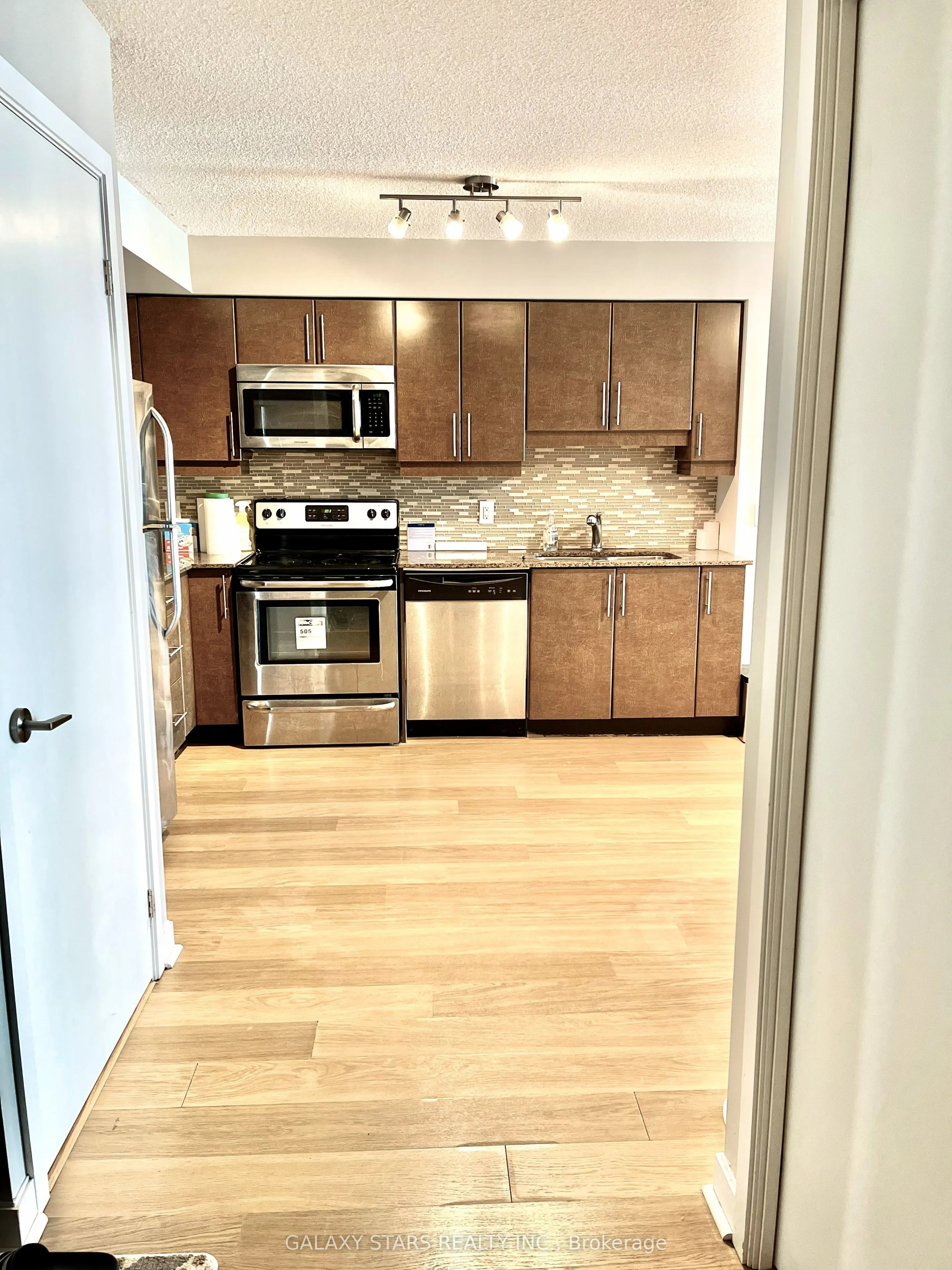 33 Bay Street #707