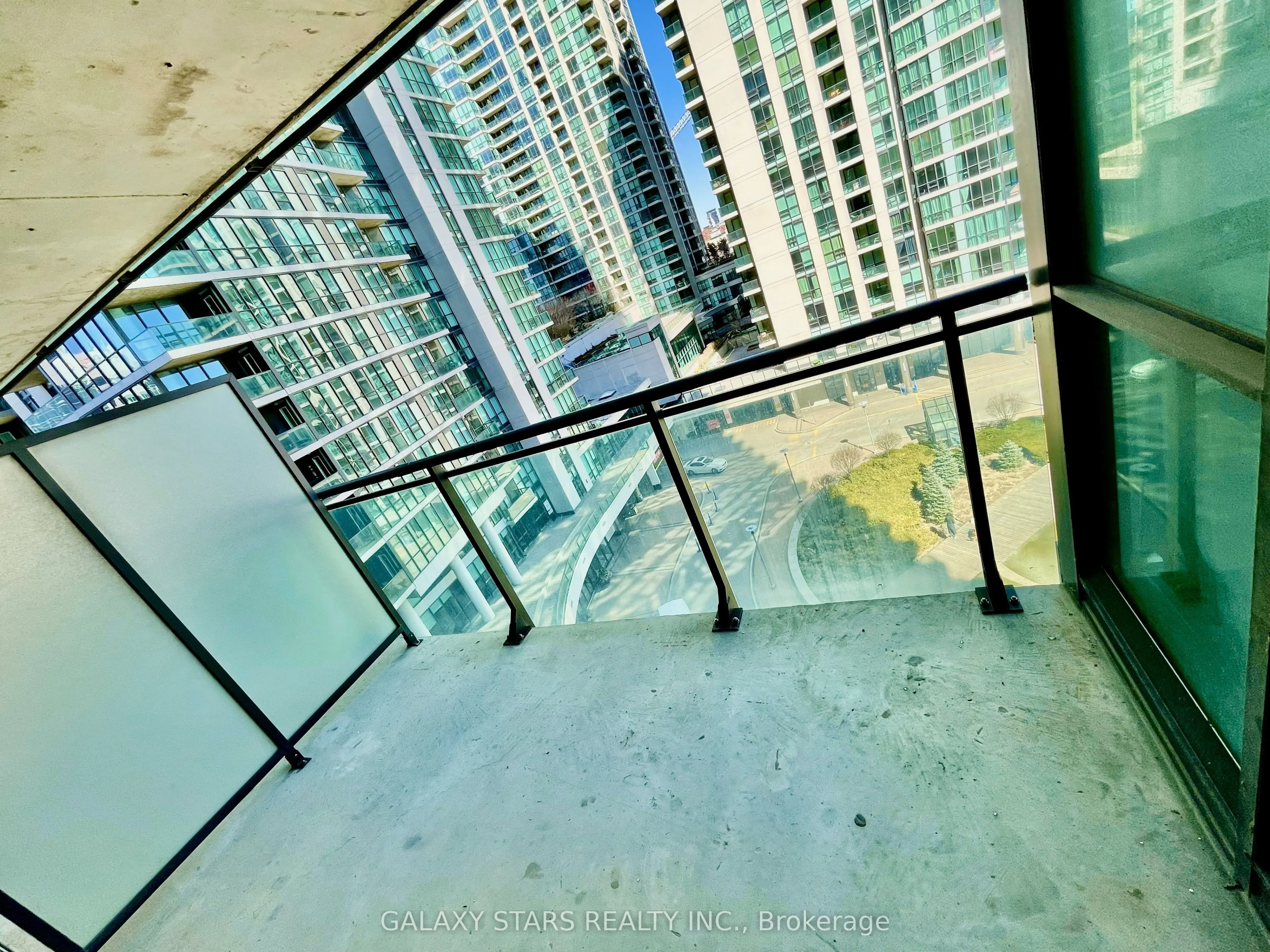 33 Bay Street #707