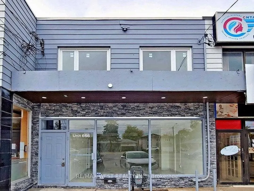 656 Sheppard Avenue W
