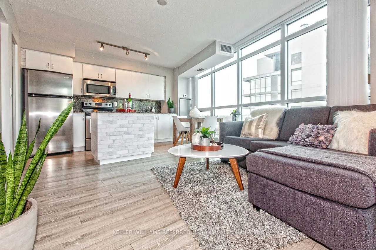 215 Fort York Boulevard #1411
