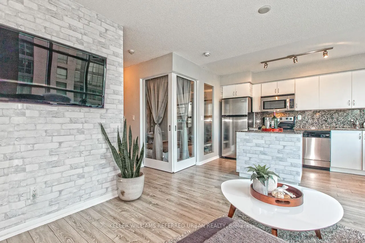 215 Fort York Boulevard #1411