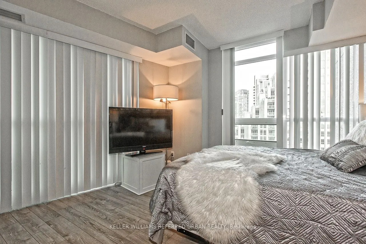 215 Fort York Boulevard #1411