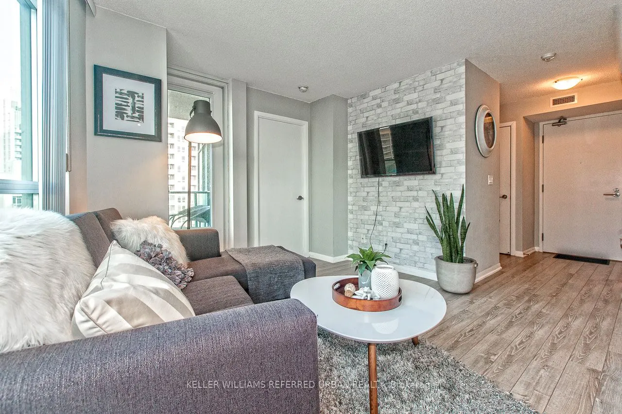 215 Fort York Boulevard #1411