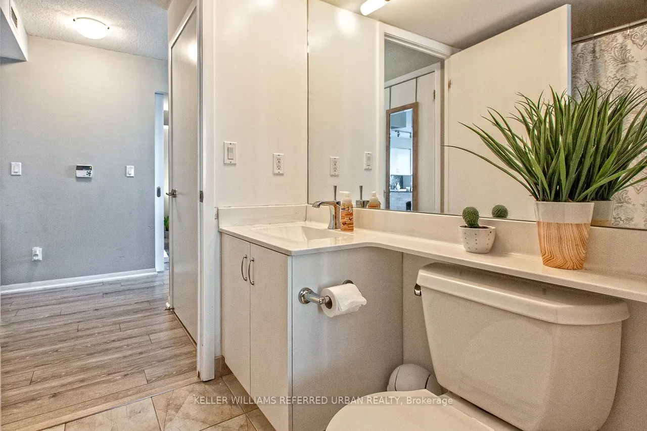 215 Fort York Boulevard #1411